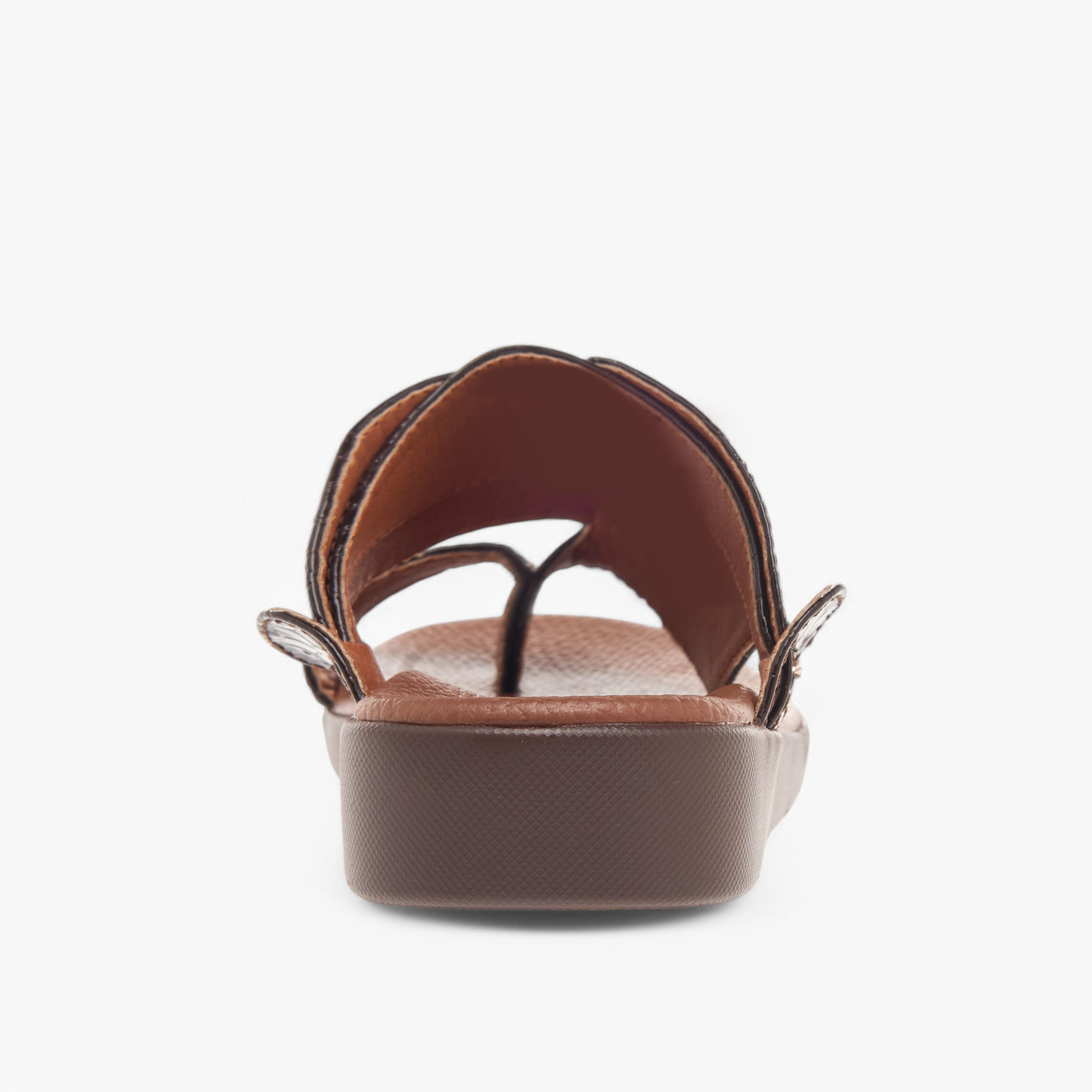 صندل عربي سهل الارتداء بارز الملمس من إل بي إل من شو إكسبريس-boys-shoes-sandals-image-4