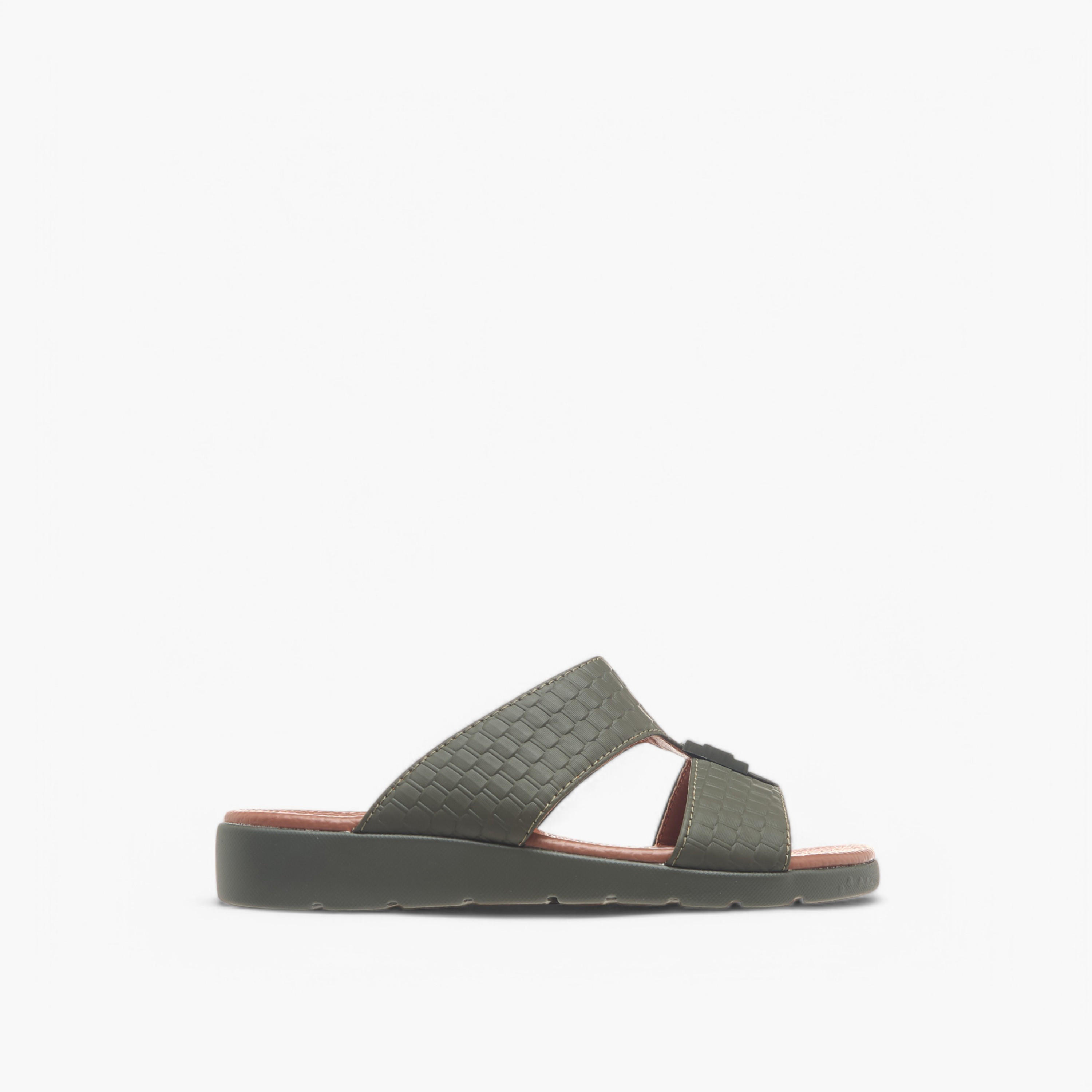 صندل عربي سهل الارتداء بزينة معدنية إل بي إل من شو إكسبريس-boys-shoes-sandals-image-2