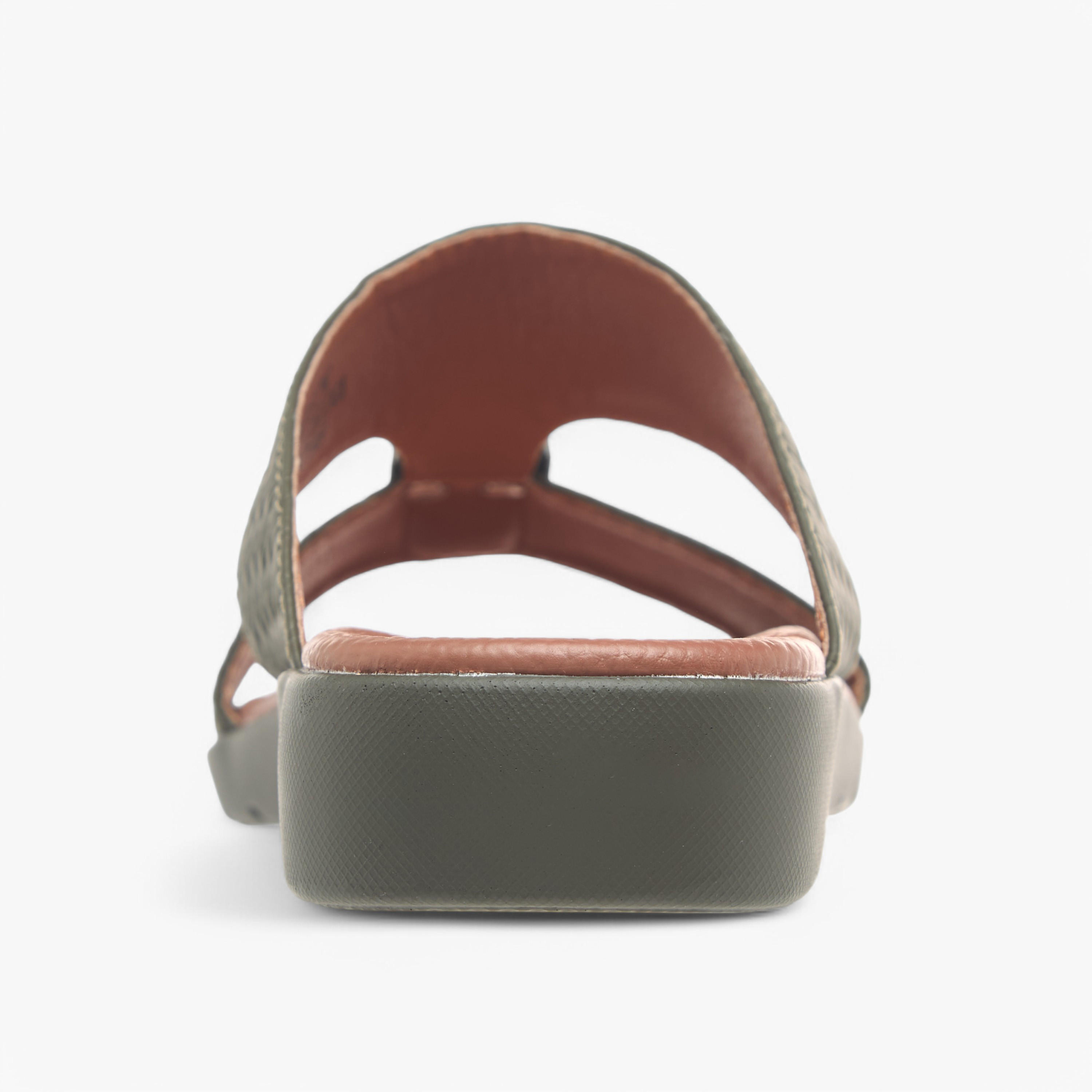صندل عربي سهل الارتداء بزينة معدنية إل بي إل من شو إكسبريس-boys-shoes-sandals-image-4