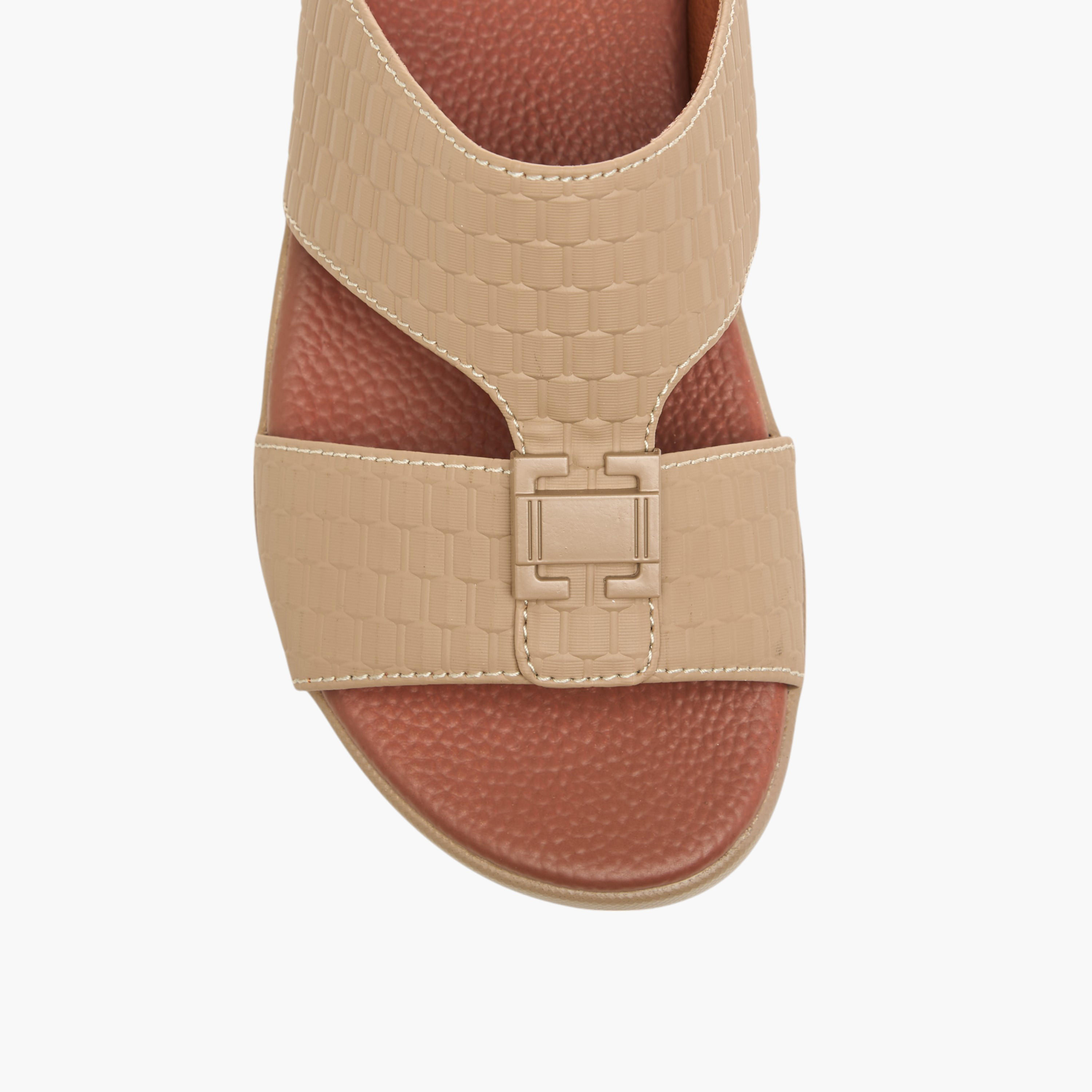 صندل عربي سهل الارتداء بزينة معدنية إل بي إل من شو إكسبريس-boys-shoes-sandals-image-3