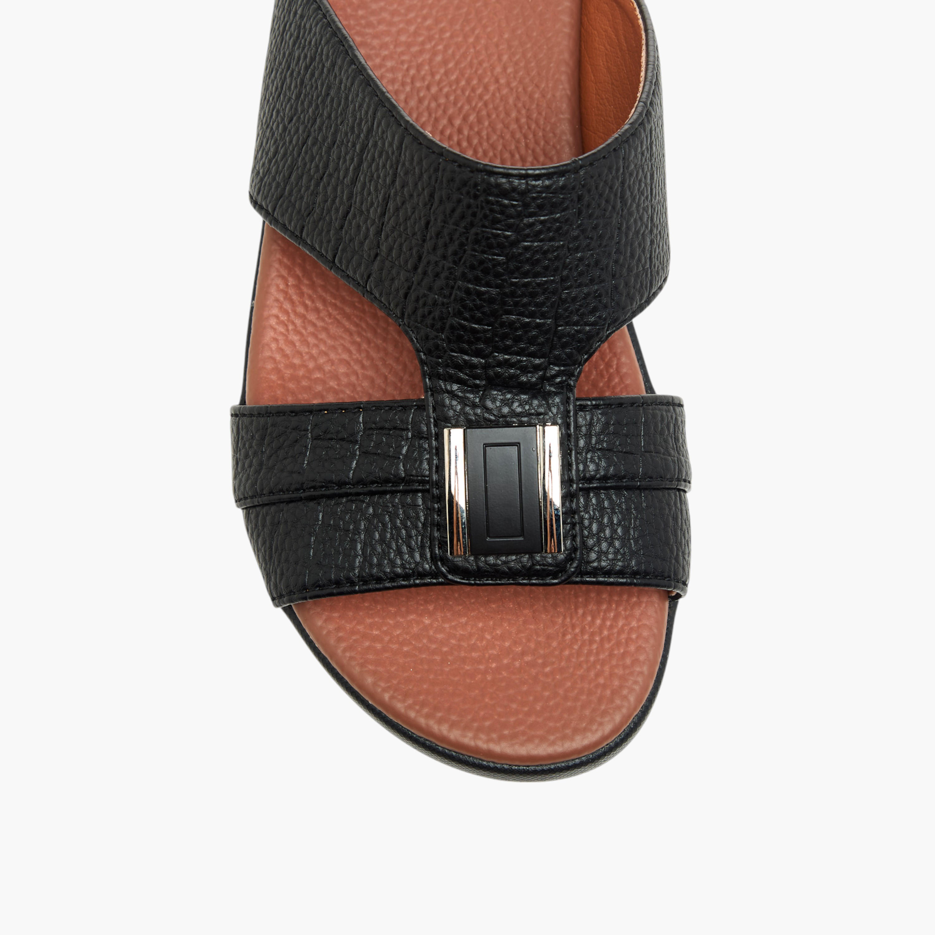 صندل عربي سهل الارتداء بزينة معدنية من أل بي أل من شو إكسبريس-boys-shoes-sandals-image-7