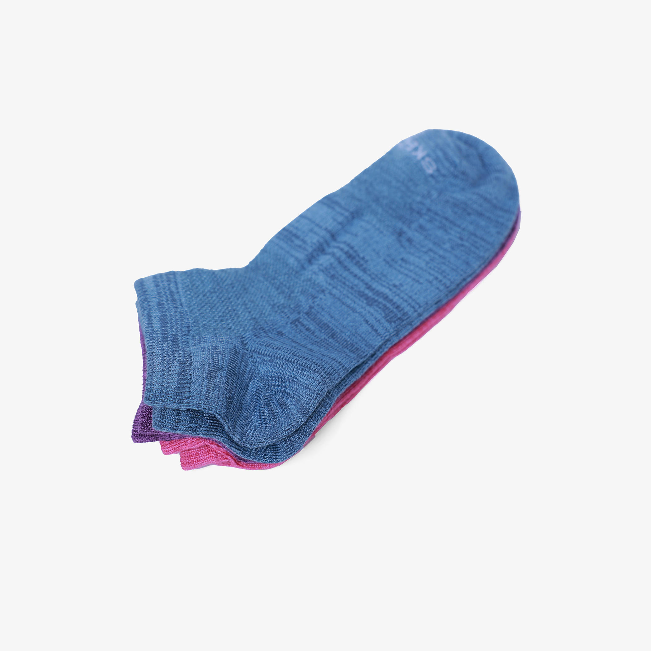 جوارب غير وبرية بقصة منخفضة من سكيتشرز - مجموعة من 3-women-socksandstockings-image-2