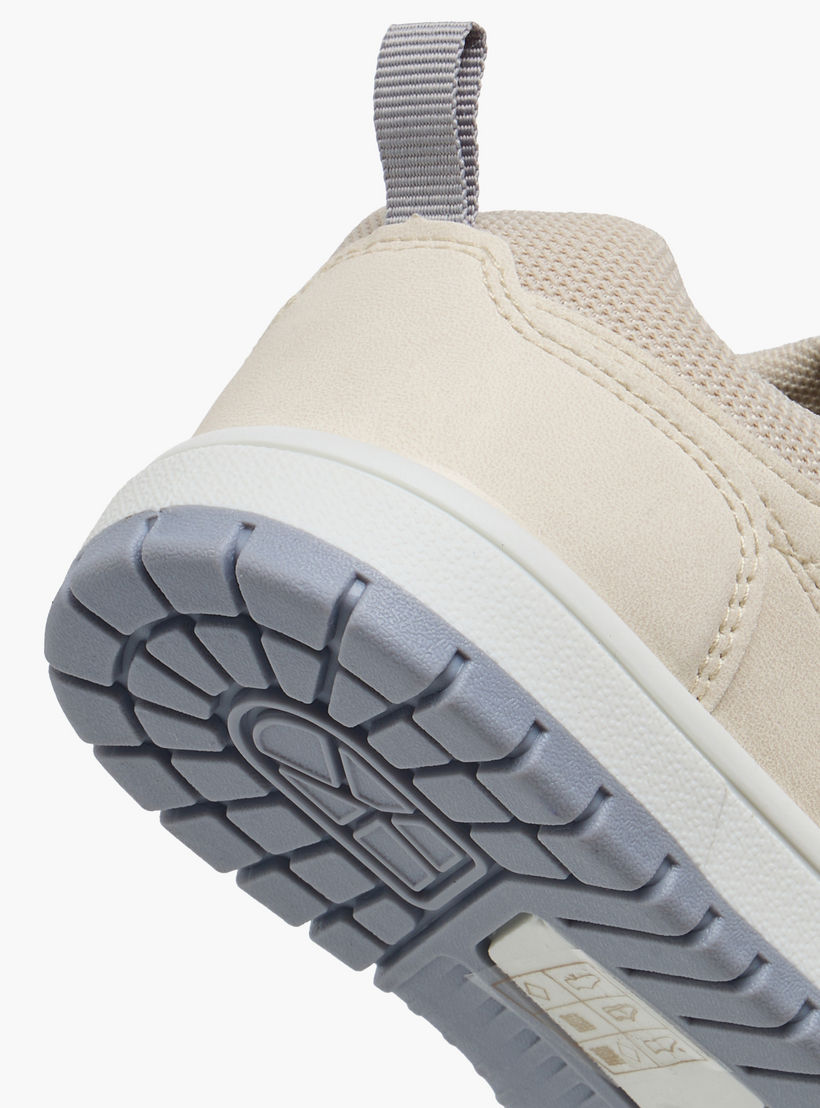 حذاء سنيكرز بشريط لاصق للأولاد إل بي إل من شو إكسبريس-boys-shoes-sneakers-image-5