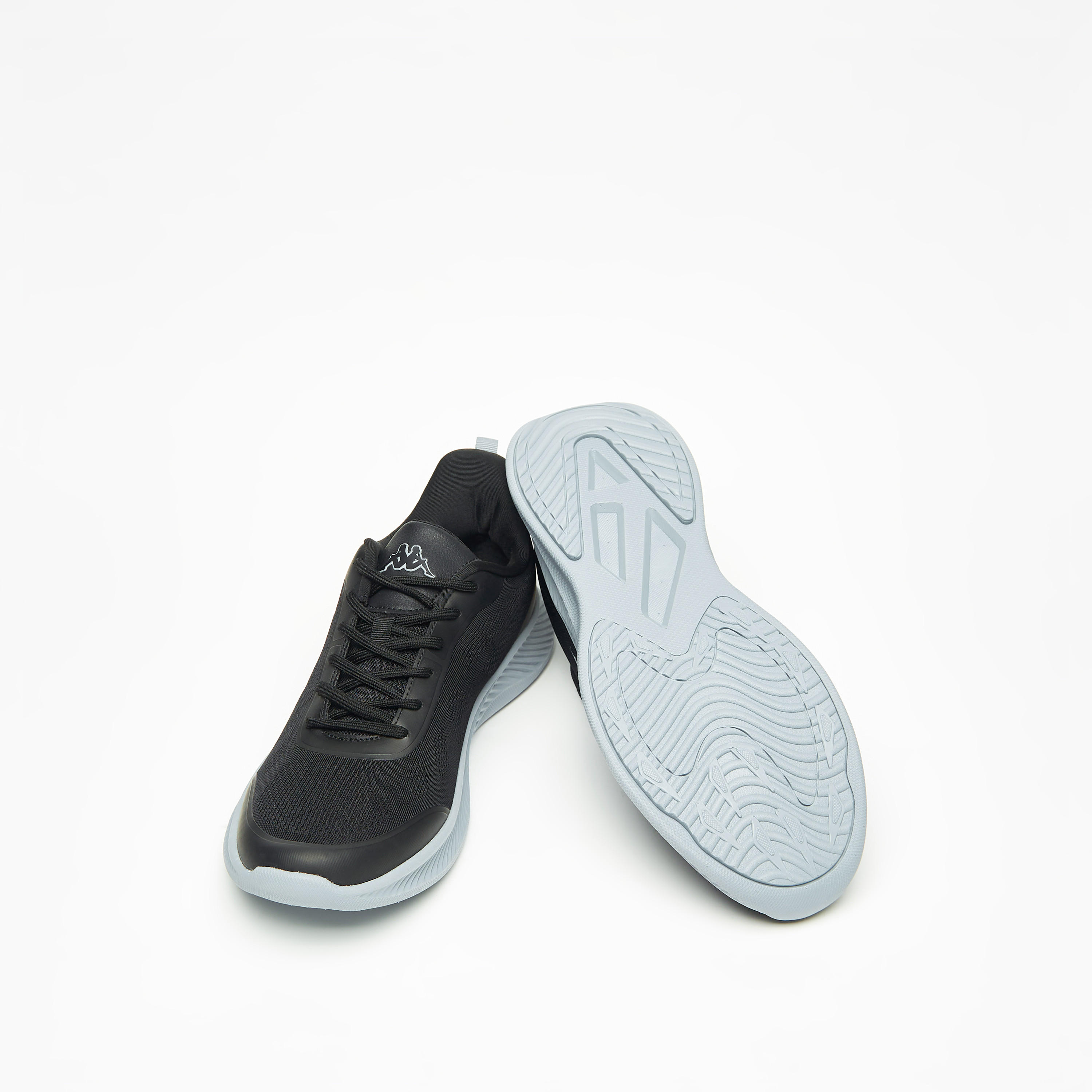 حذاء رياضي بارز الملمس برباط إغلاق للرجال من كابا-sports-men-shoes-image-2