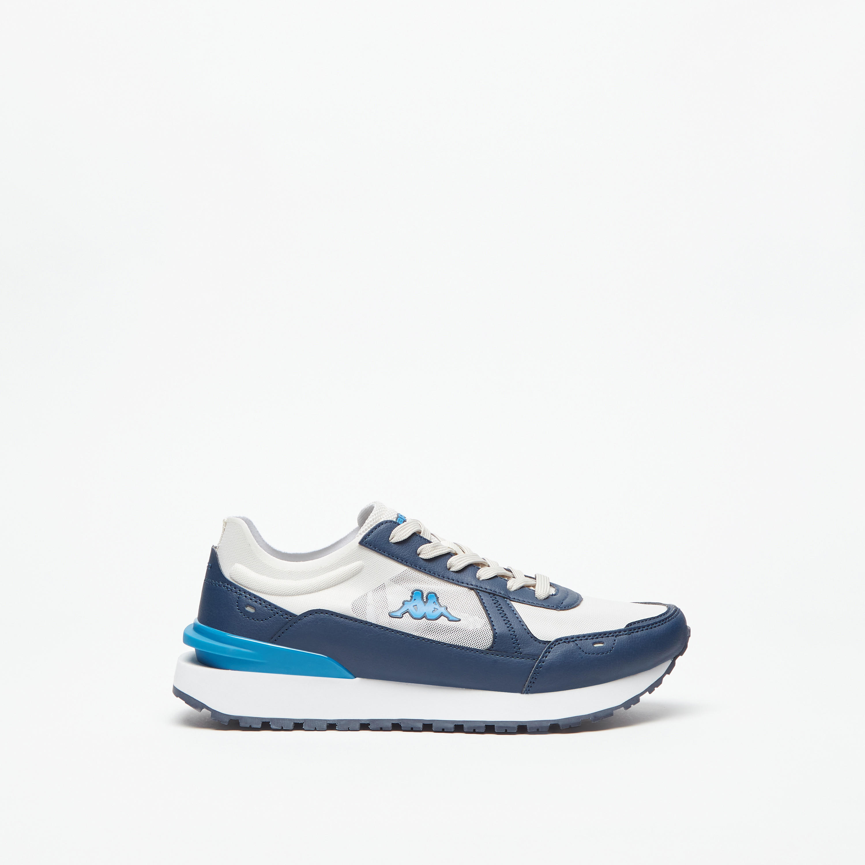 حذاء سنيكرز بارز الملمس بكاحل منخفض ورباط اغلاق للرجال من كابا-sports-men-shoes-image-1
