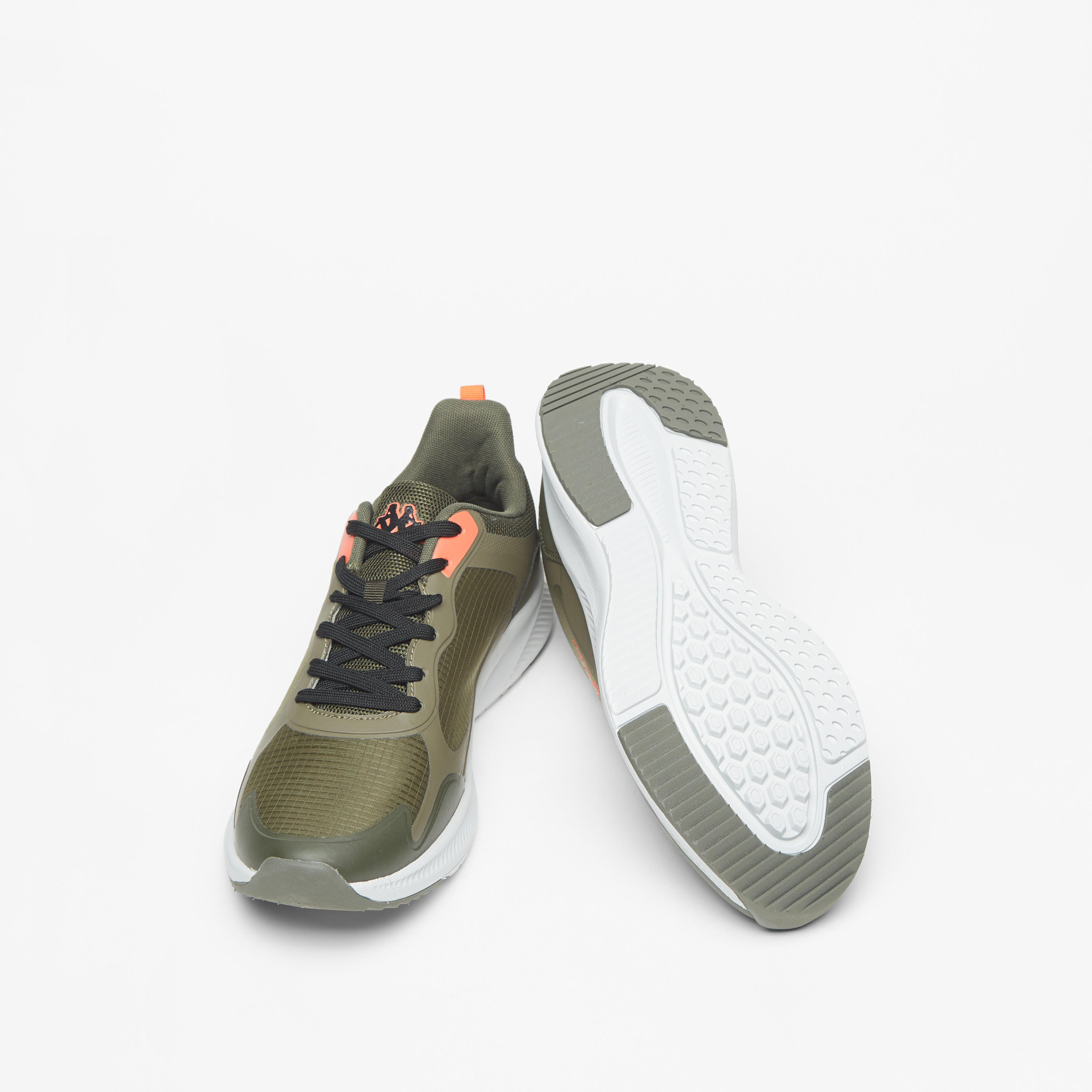 حذاء بارز الملمس بكاحل منخفض ورباط اغلاق للرجال من كابا-sports-men-shoes-image-3