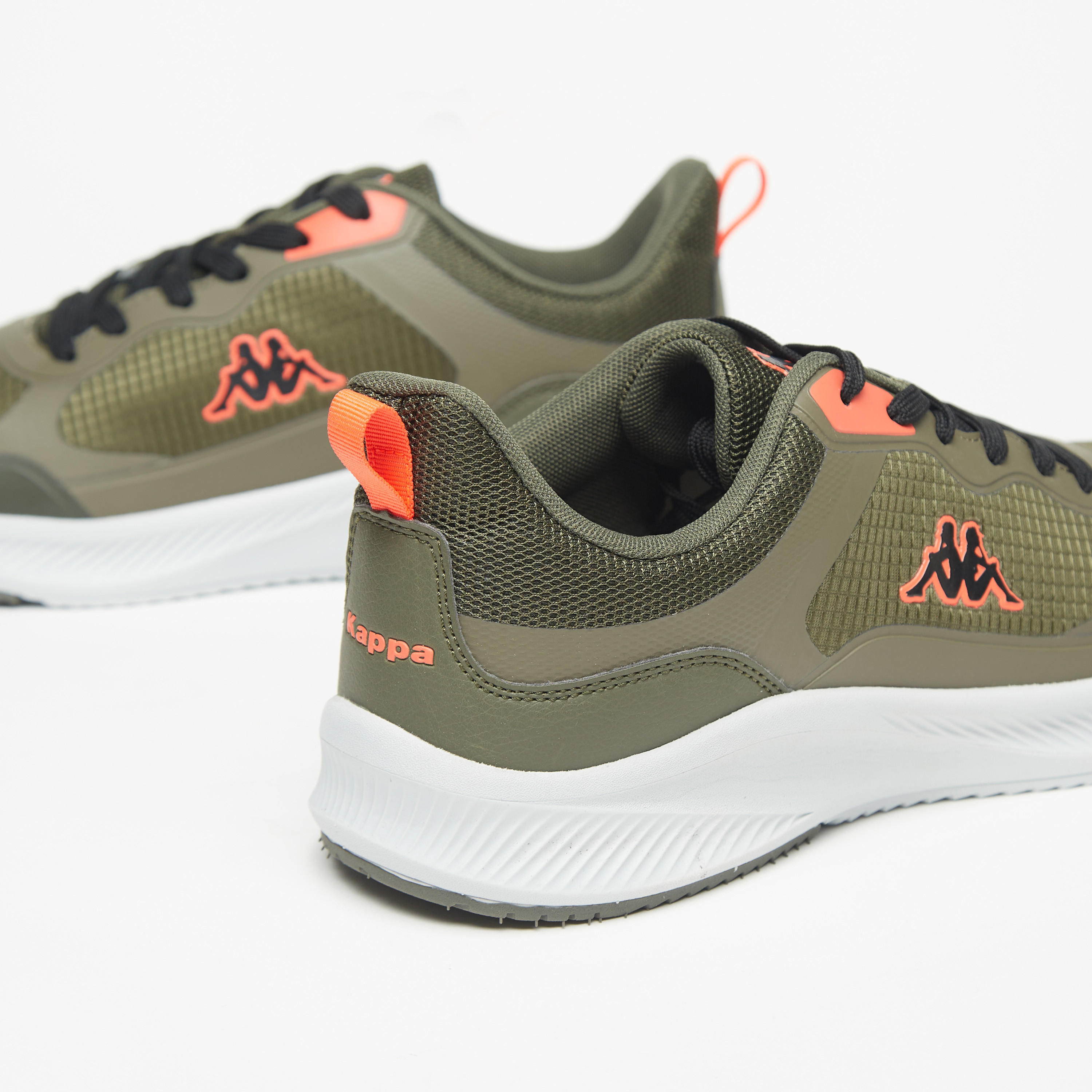 حذاء بارز الملمس بكاحل منخفض ورباط اغلاق للرجال من كابا-sports-men-shoes-image-4