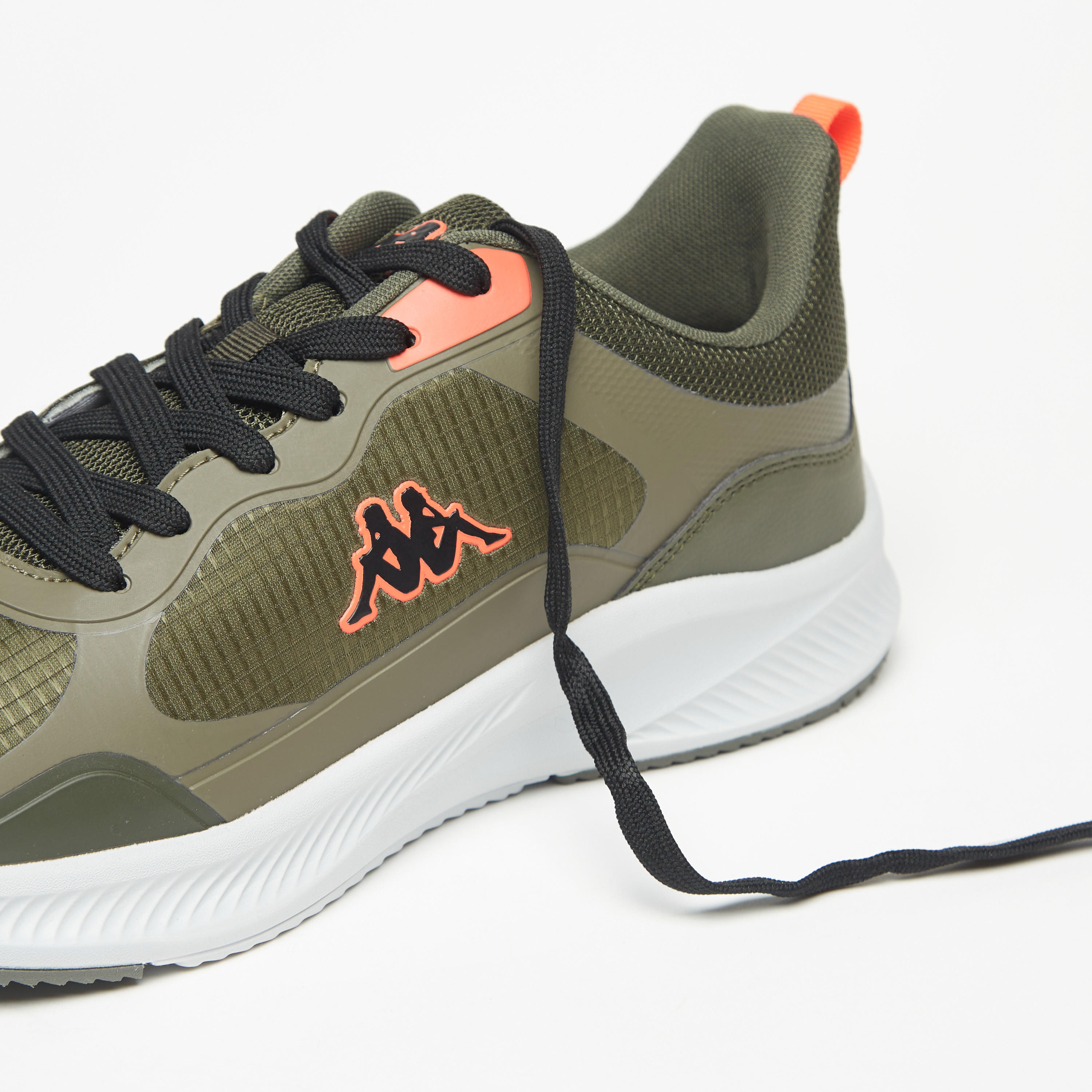 حذاء بارز الملمس بكاحل منخفض ورباط اغلاق للرجال من كابا-sports-men-shoes-image-6