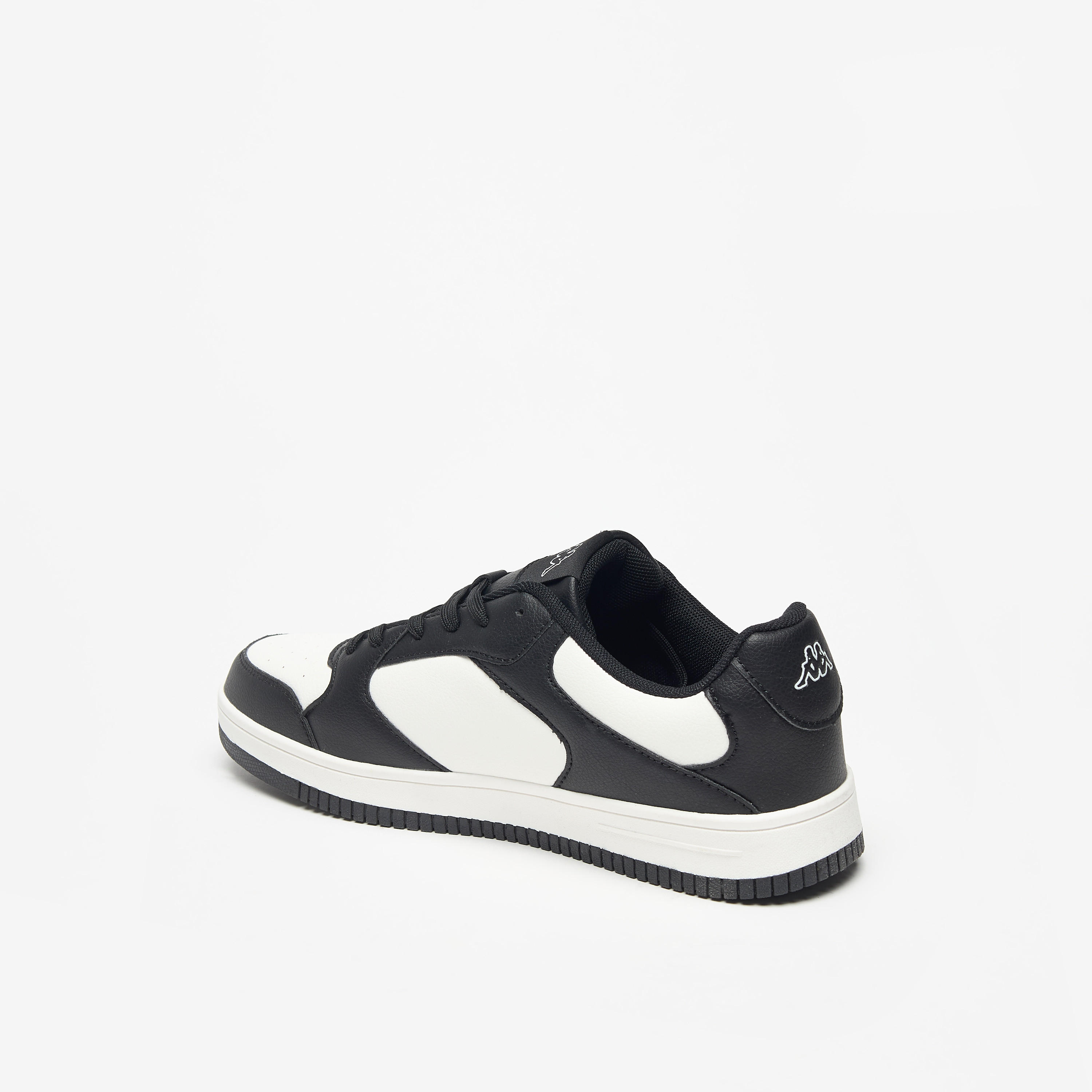 حذاء سنيكرز بقوالب ملونة ورباط إغلاق للرجال من كابا-men-shoes-sneakers-image-16