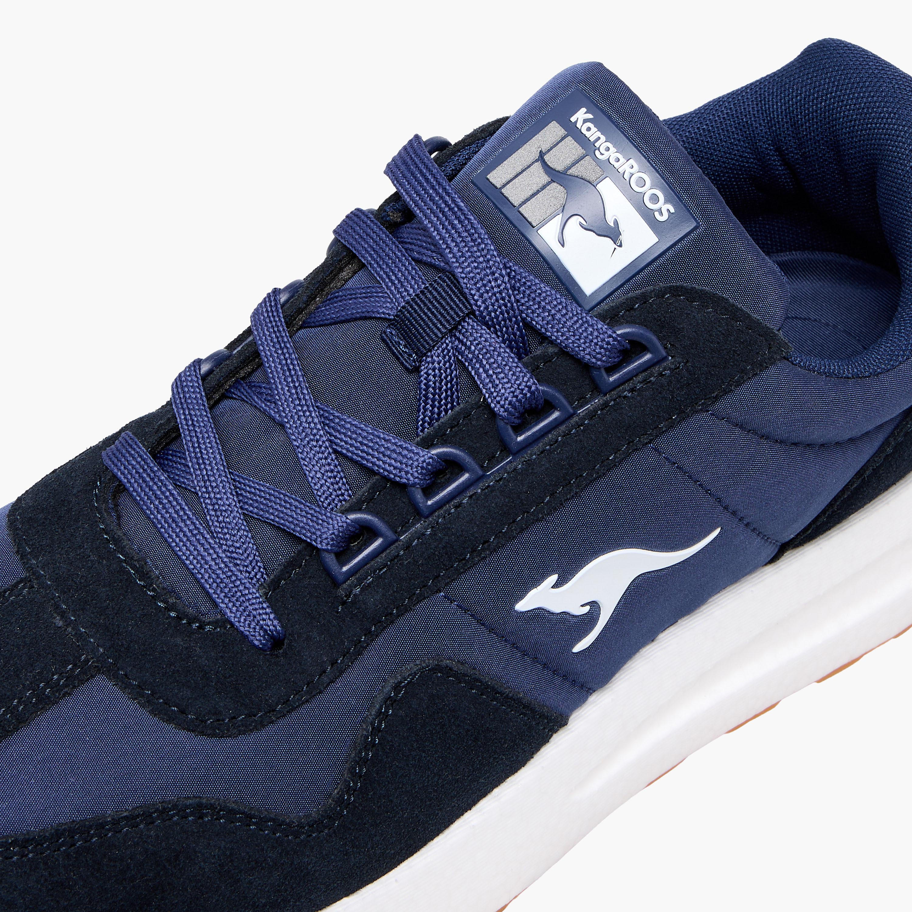 حذاء رياضي بألواح وأربطة إغلاق للرجال من كانجاروس-sports-men-shoes-image-4