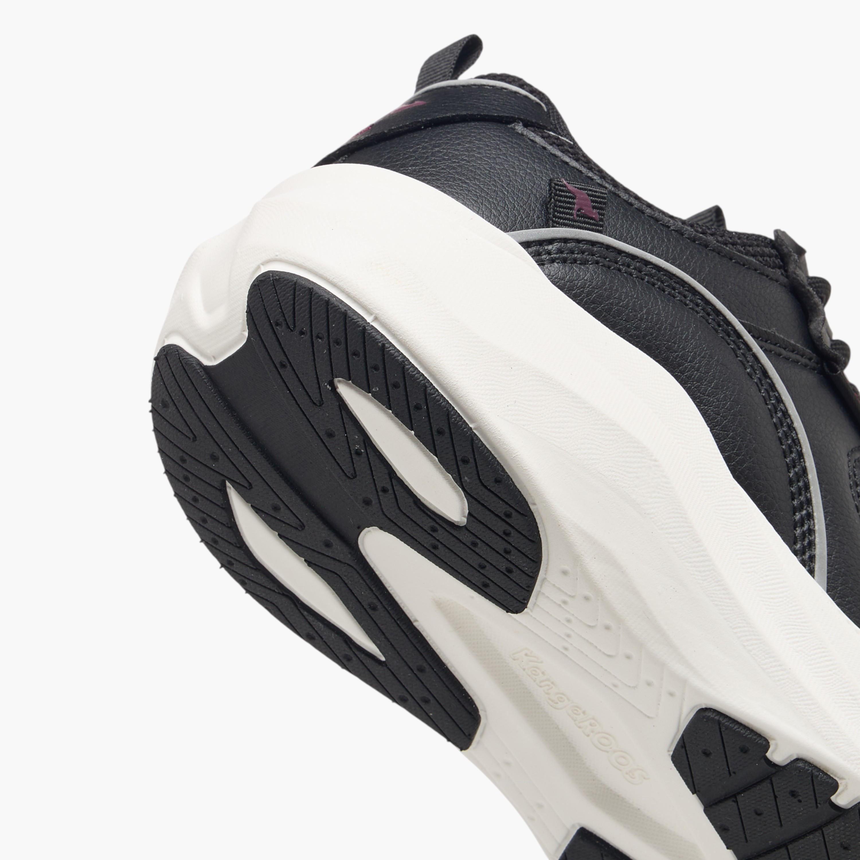 حذاء رياضي بألواح ورباط إغلاق للنساء من كانجاروز-women-shoes-sports-image-7
