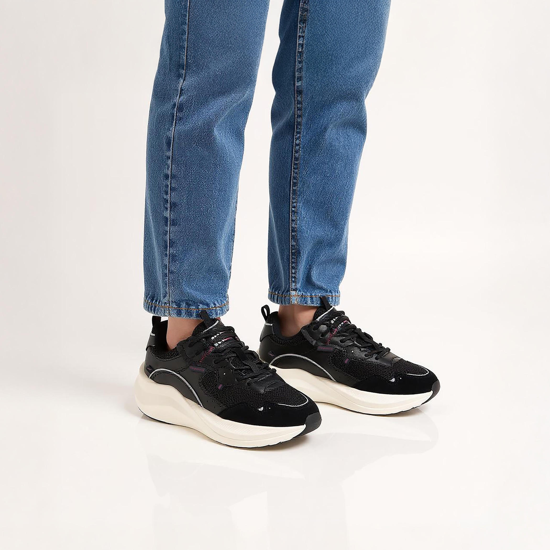 KangaROOS Women's Panelled Sports Shoes with Lace-Up Closure-women-shoes-sports-image-3