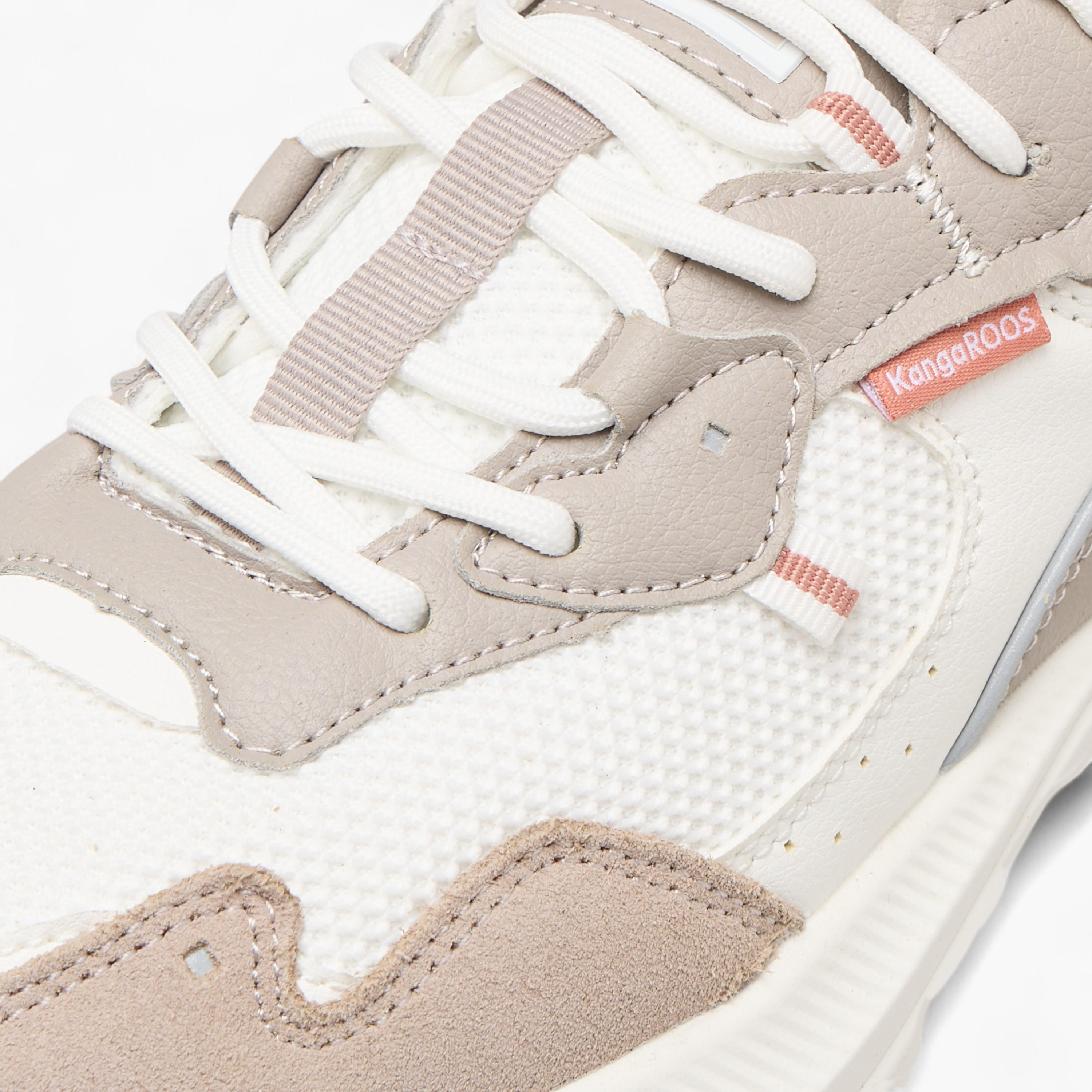حذاء رياضي بألواح ورباط إغلاق للنساء من كانجاروز-women-shoes-sports-image-6