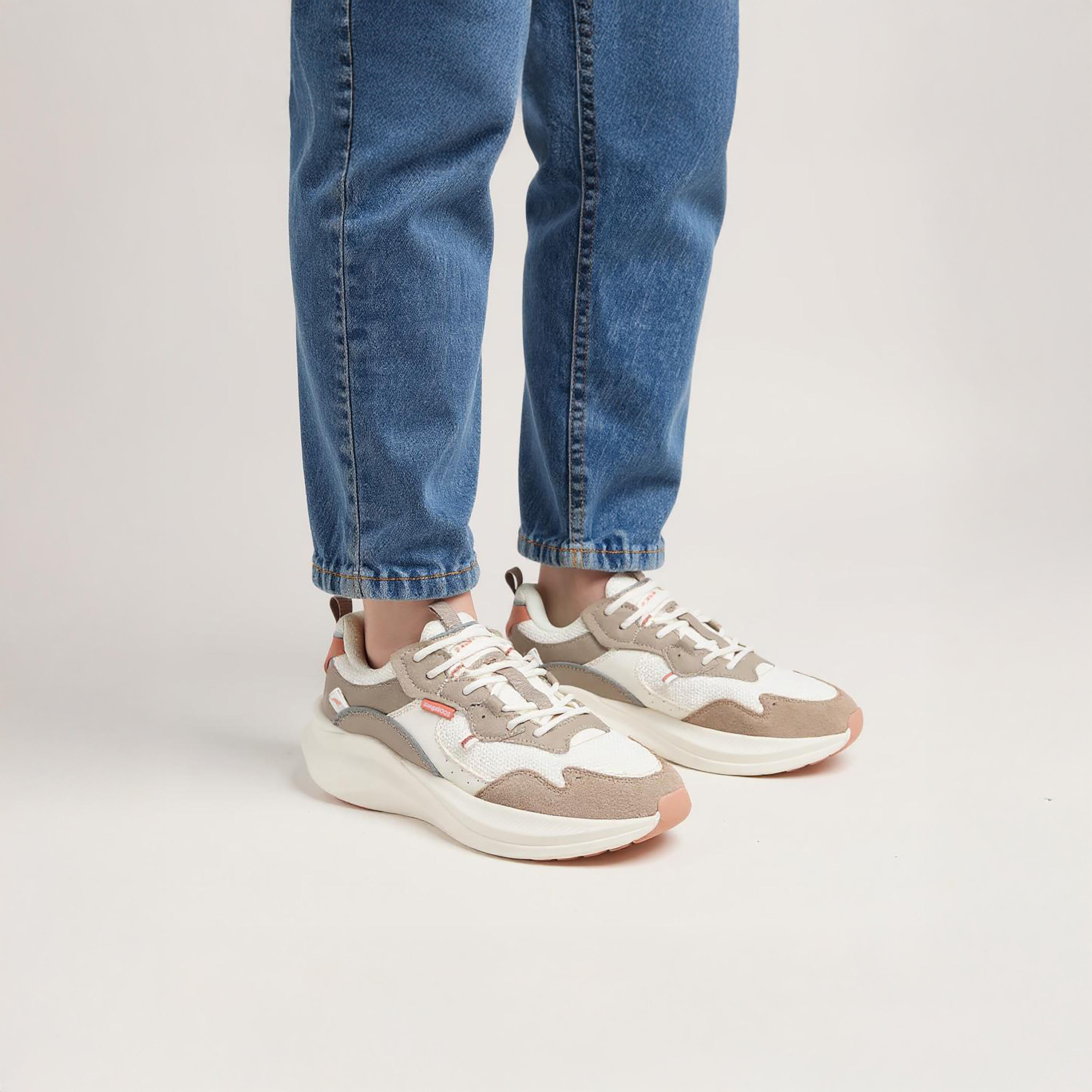 حذاء رياضي بألواح ورباط إغلاق للنساء من كانجاروز-women-shoes-sports-image-3