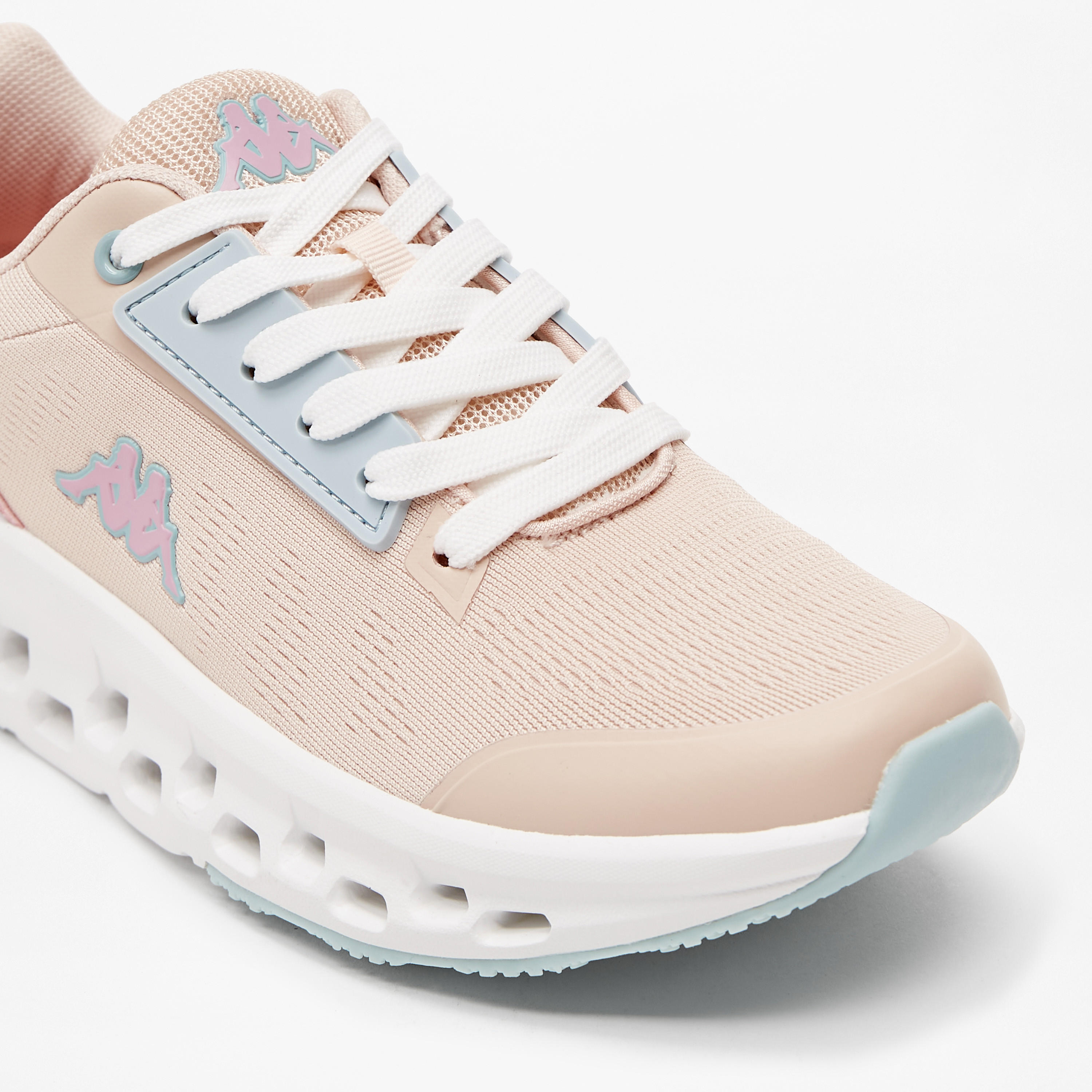 حذاء رياضي بارز الملمس برباط وبطانة للنساء من كابا-sports-women-shoes-image-5
