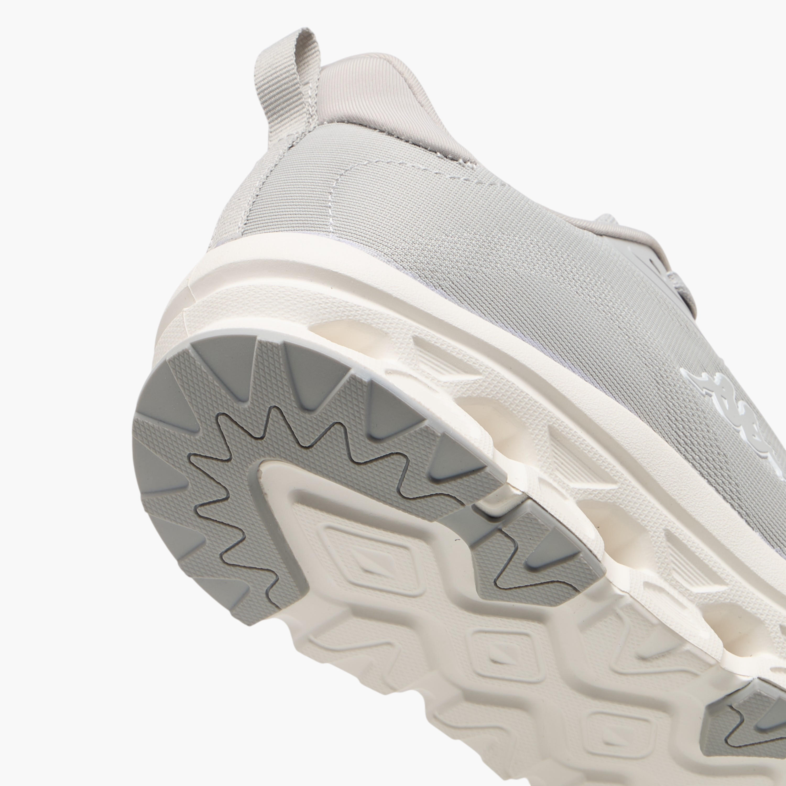 حذاء رياضي برباط إغلاق طبعات شعار للنساء من كابا-women-shoes-sports-image-7