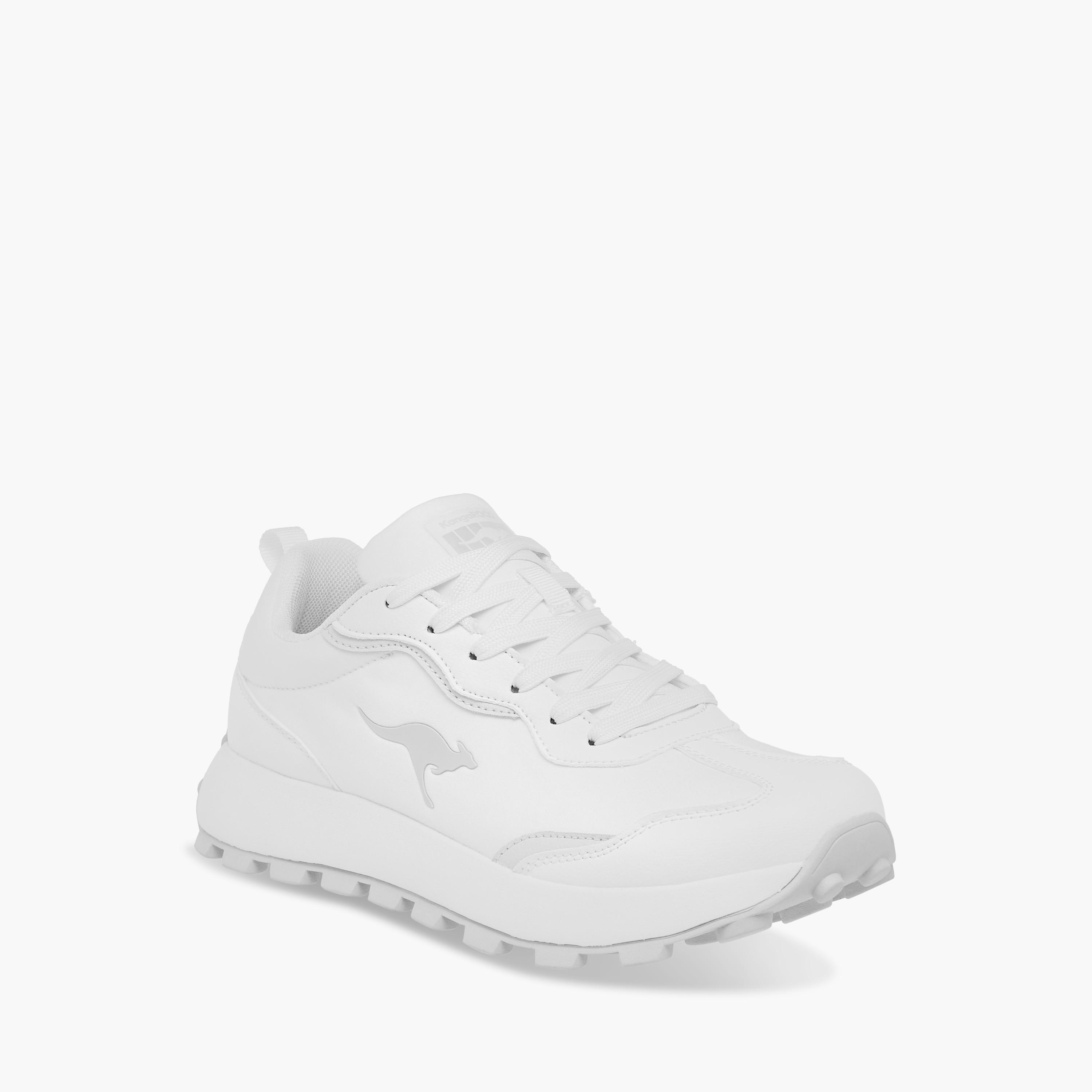 حذاء رياضي بنقوش شعار ورباط إغلاق للنساء من كانجاروز-women-shoes-sneakers-image-2