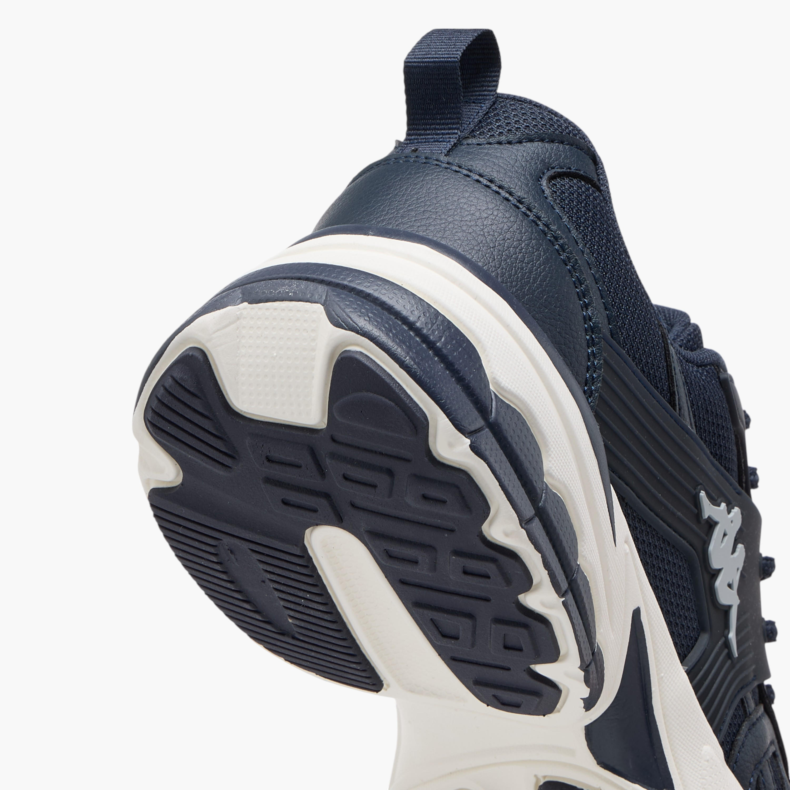 حذاء رياضي برباط إغلاق وشعار للرجال من كابا-sports-men-shoes-image-6