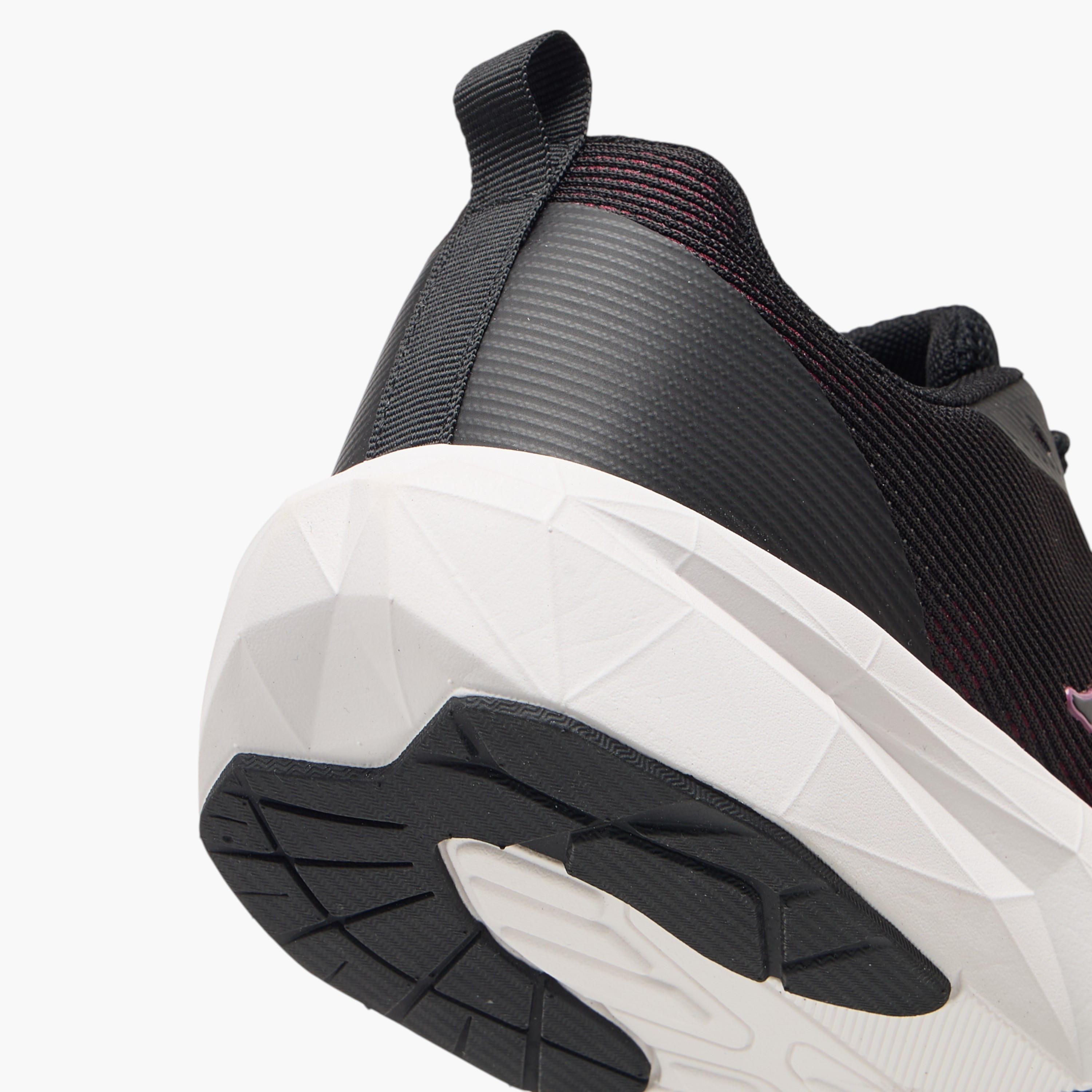 حذاء رياضي برباط إغلاق وتفاصيل شعار للنساء من كابا-women-shoes-sports-image-6