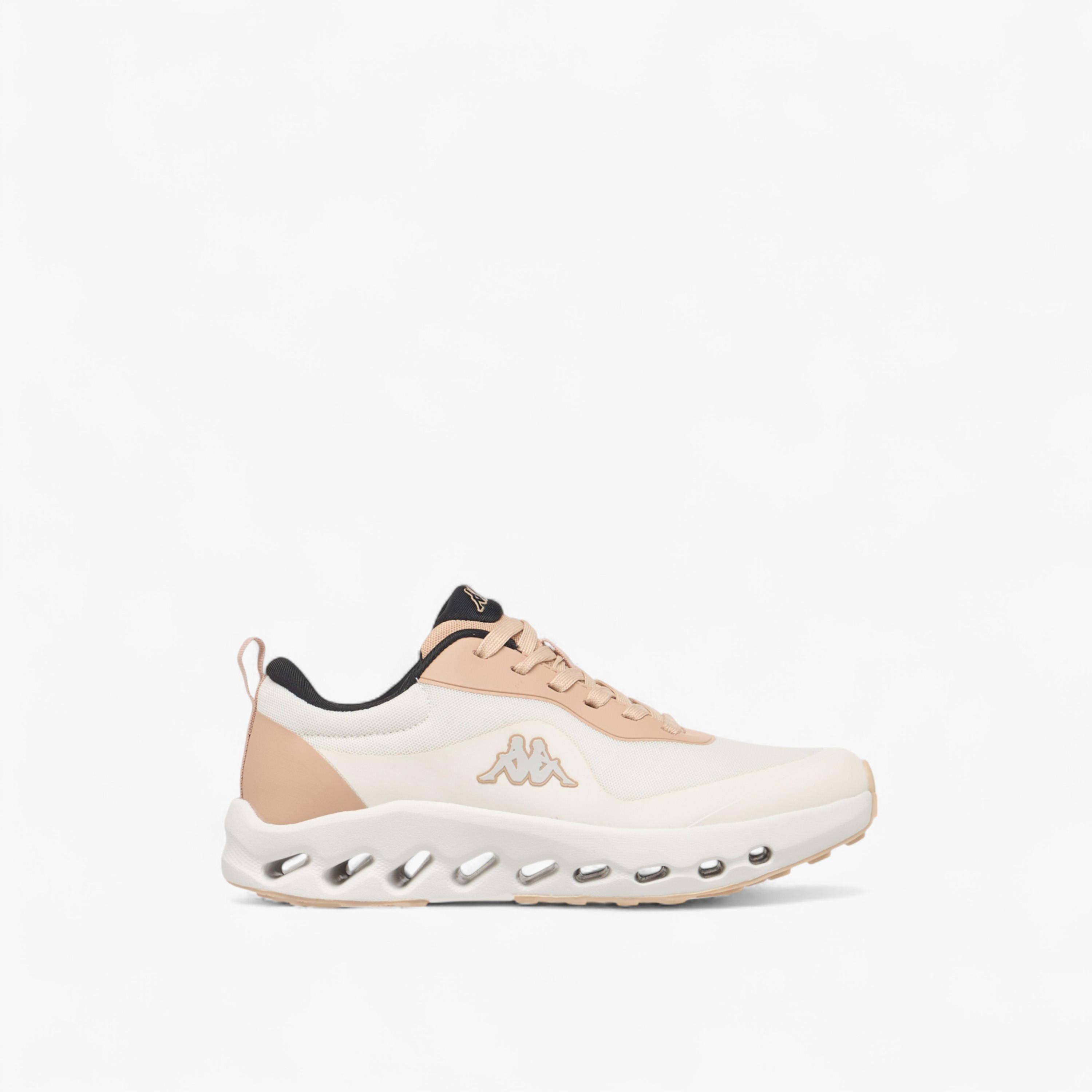 حذاء رياضي برباط إغلاق وتفاصيل شعار للنساء من كابا-women-shoes-sports-image-5