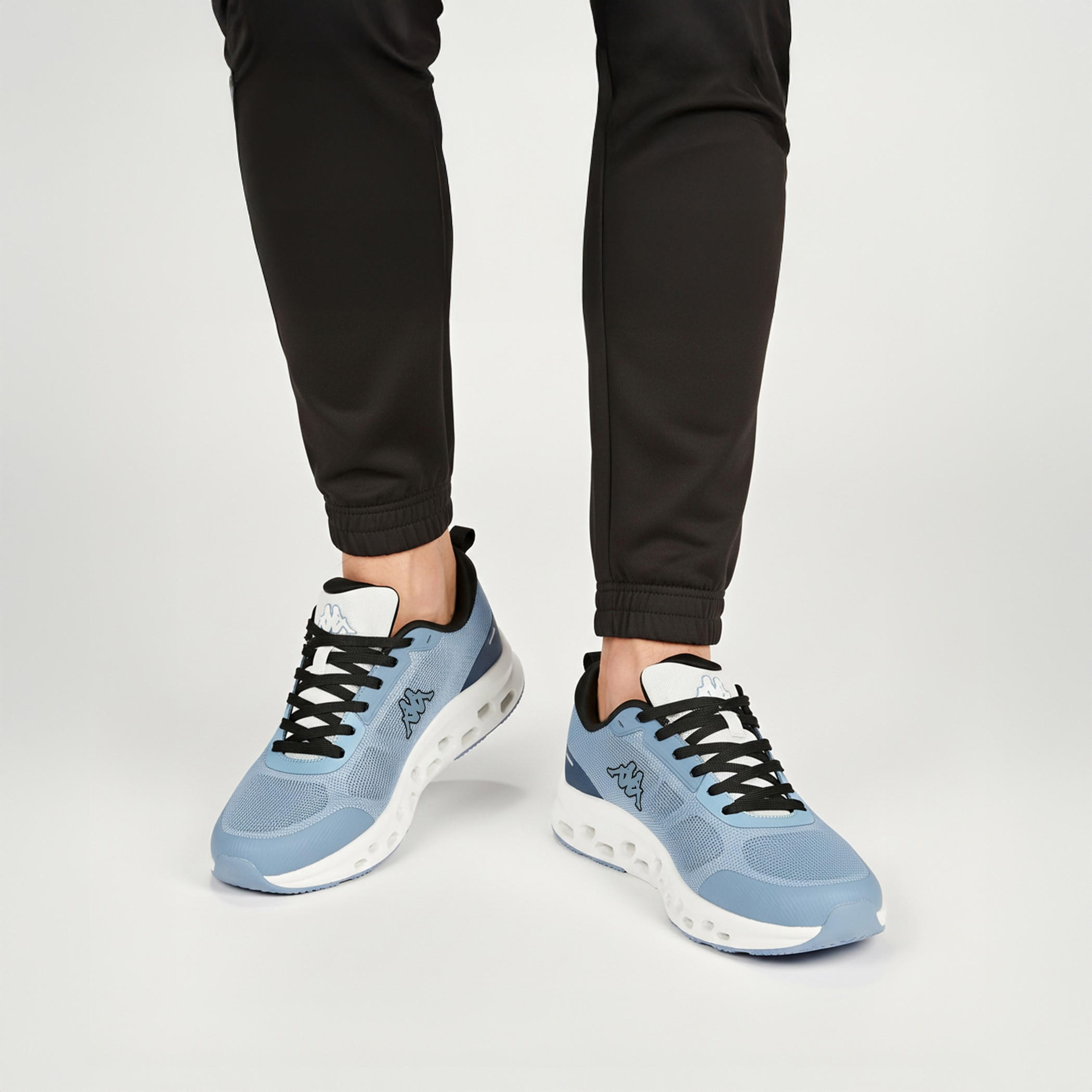 حذاء رياضي برباط إغلاق للرجال من كابا-men-shoes-sports-image-2