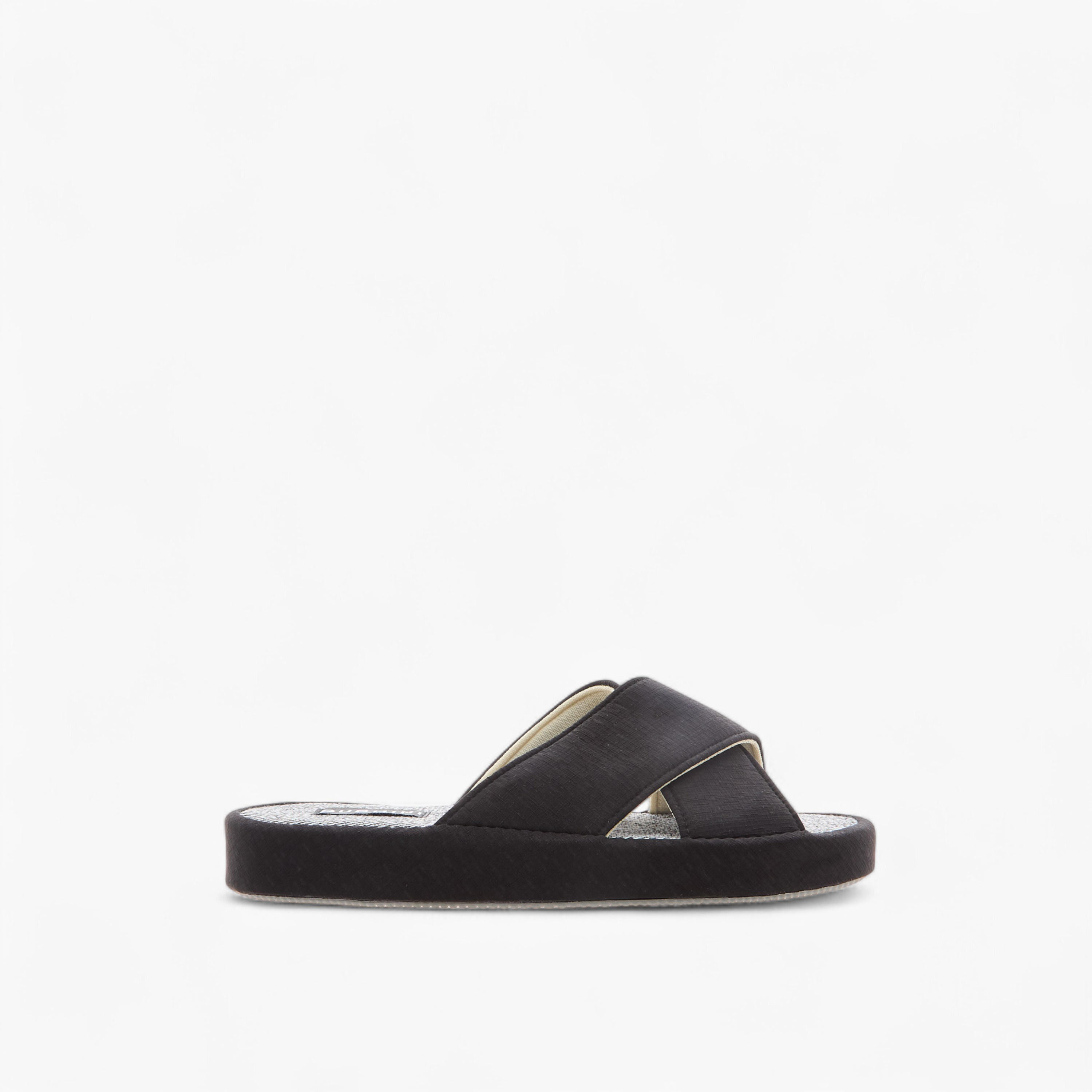 شبشب غرفة نوم بحزام متقاطع للرجال من دوتشيني-men-shoes-flipflopsandslides-image-2