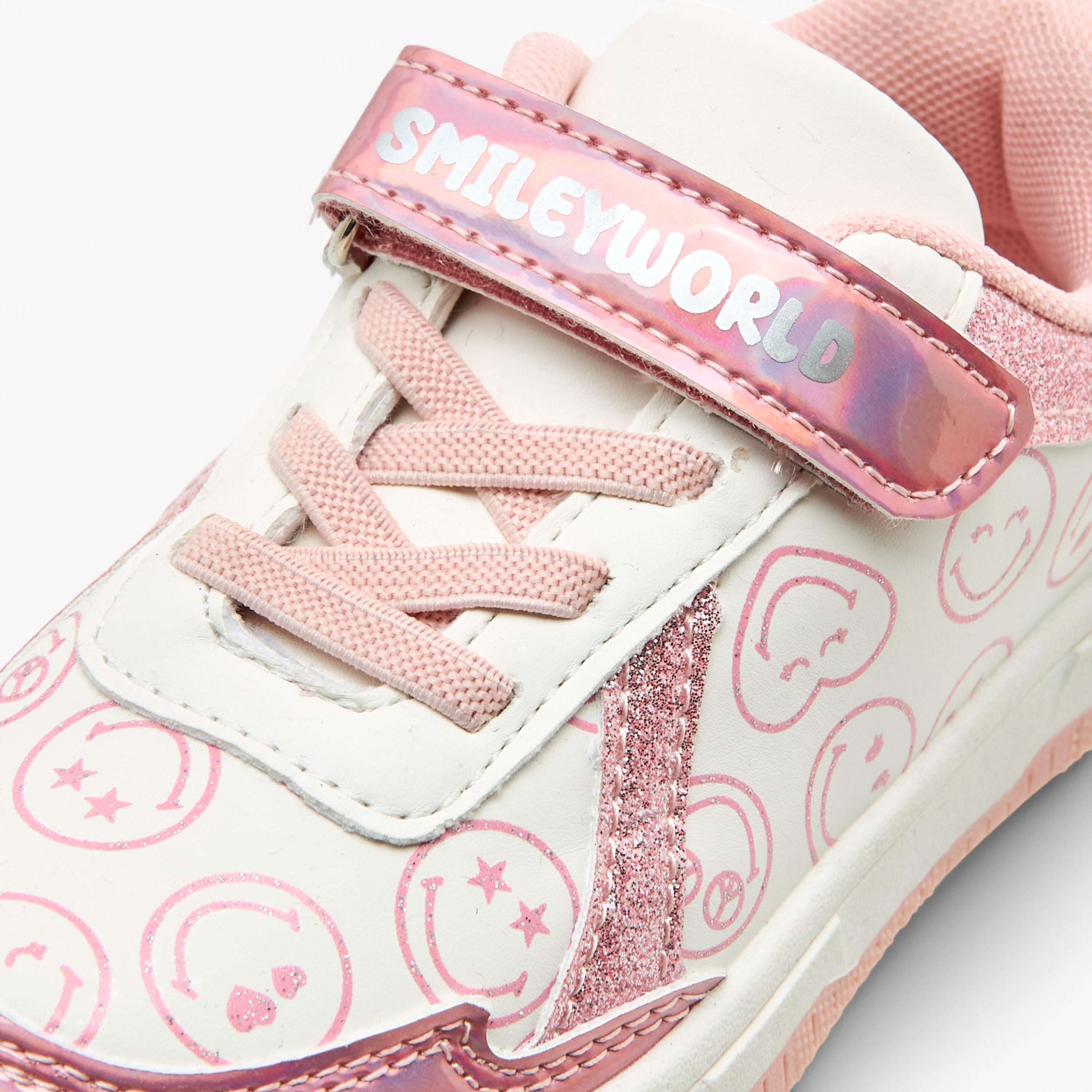 حذاء سنيكرز بشريط إغلاق لاصق وطبعات الشعار من سمايلي وورلد-girls-shoes-sneakers-image-2