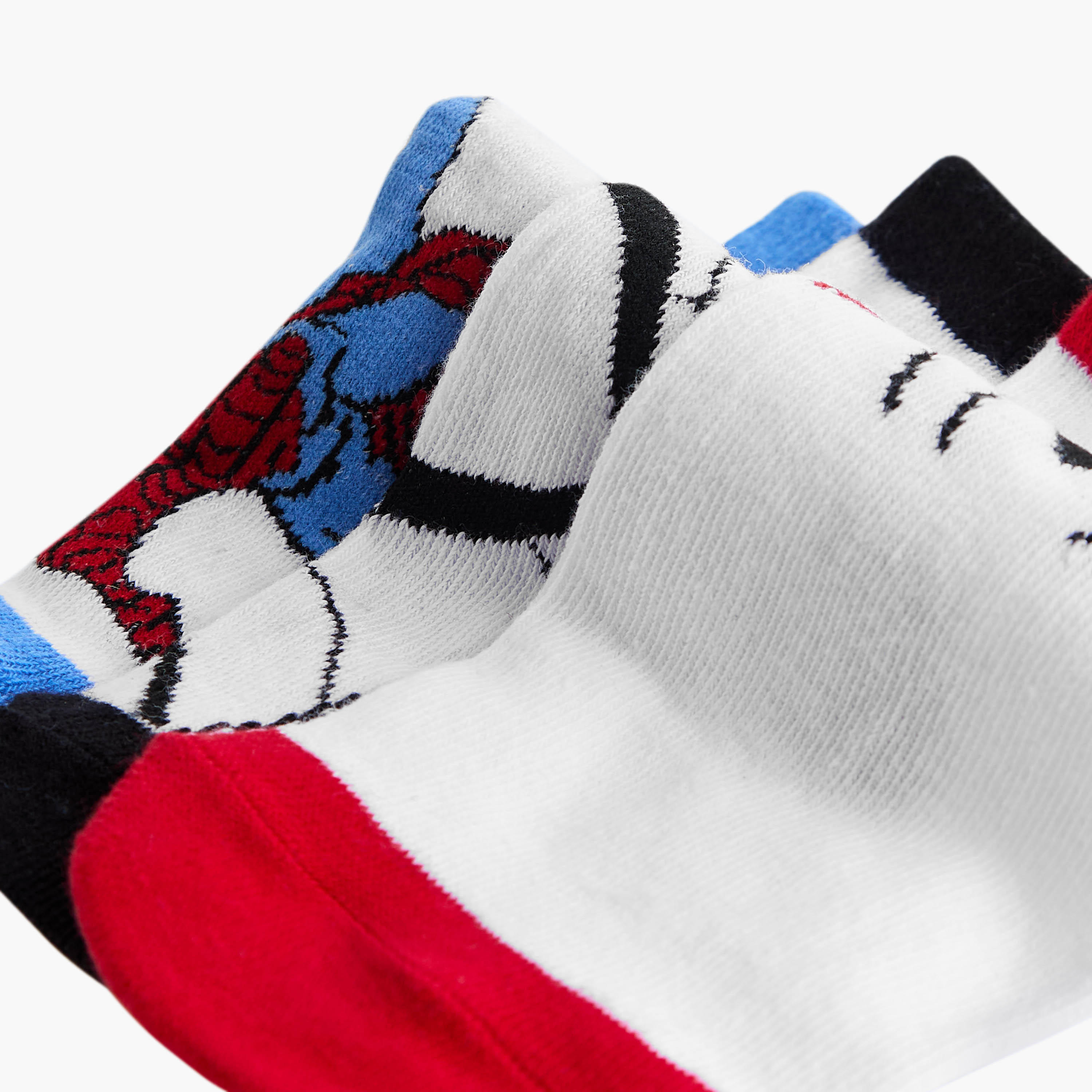 طقم جوارب 3 أزواج بطول الكاحل وبطبعات سبايدرمان-boys-accessories-socks-image-2