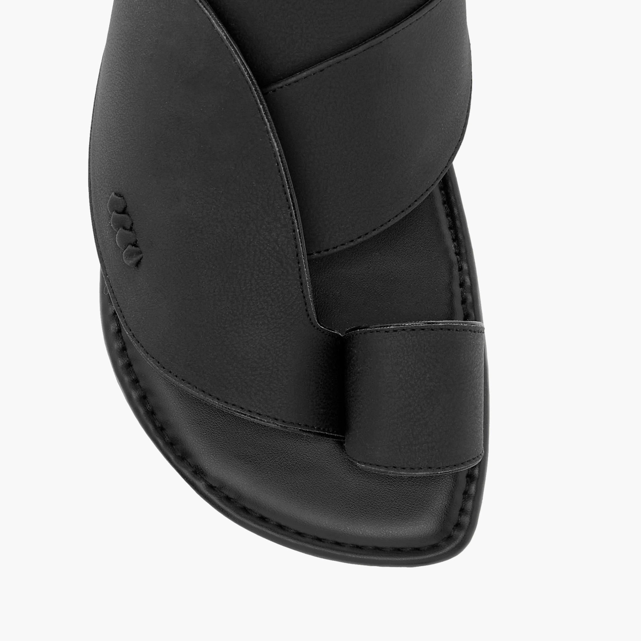 صندل عربي سهل الارتداء بارز الملمس وبحلقة إصبع إل بي إل من شو إكسبريس-men-shoes-sandals-image-3