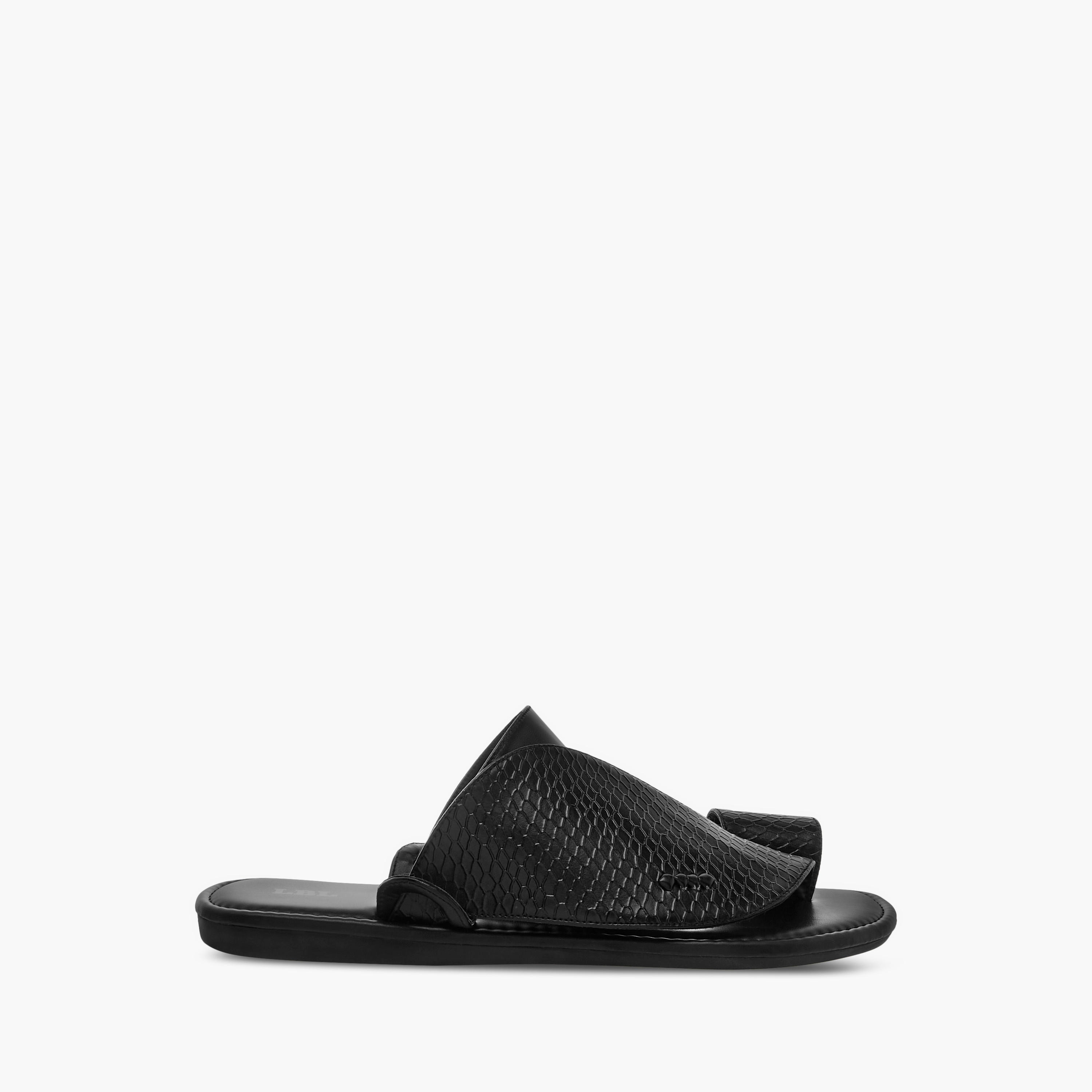 صندل عربي سهل الارتداء بنمط ألواح إل بي إل من شو إكسبريس-men-shoes-sandals-image-2