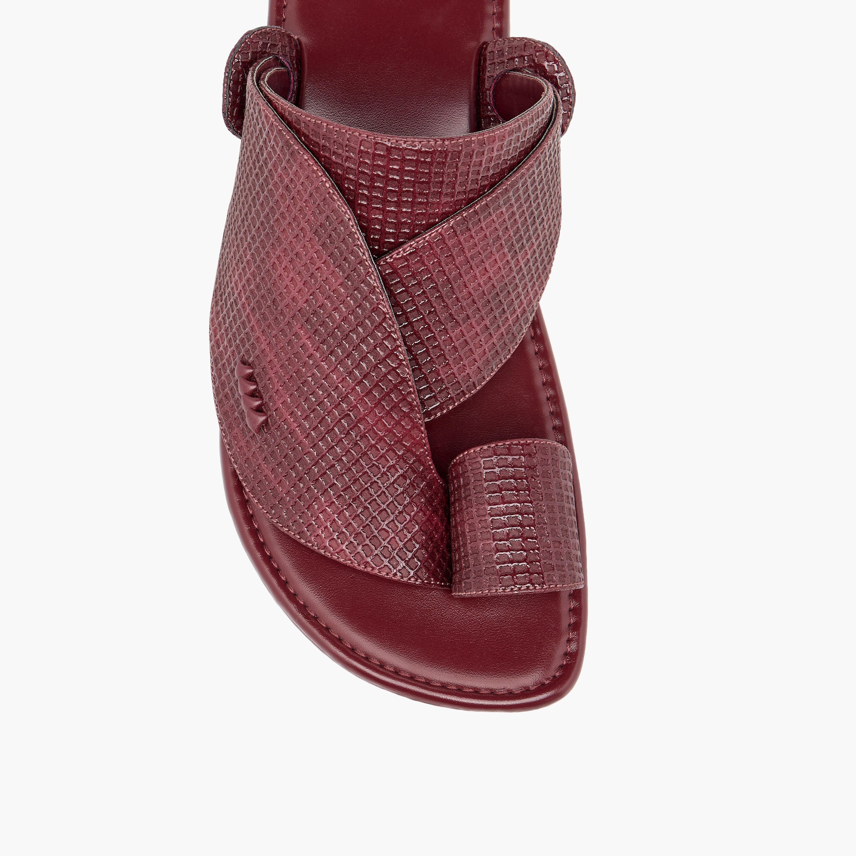 صندل عربي سهل الارتداء بارز الملمس بحلقة إصبع من إل بي إل من شو إكسبريس-men-shoes-sandals-image-7