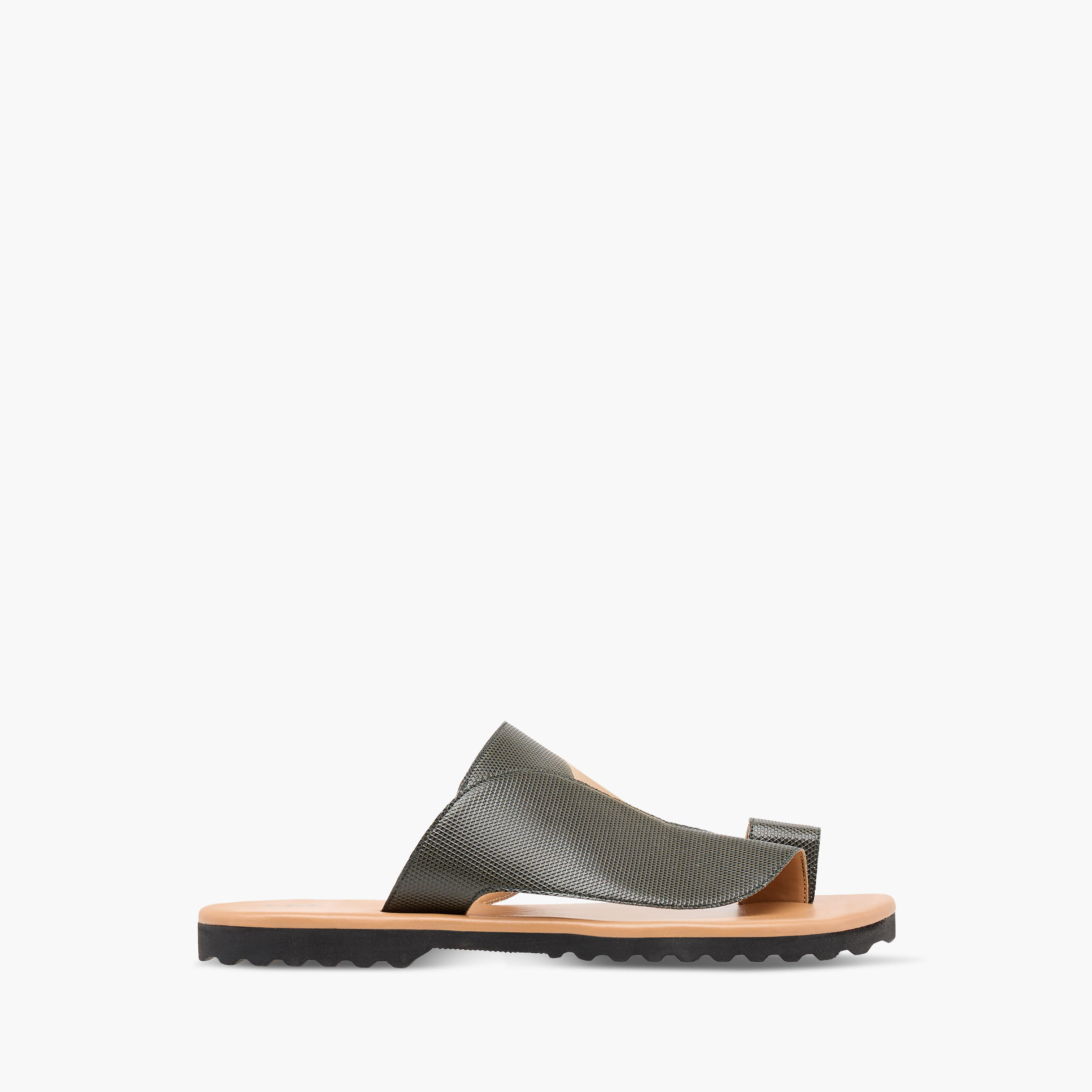 صندل عربي سهل الارتداء بتصميم ألواح وحلقة إصبع من إل بي إل من شو إكسبريس-men-shoes-sandals-image-2