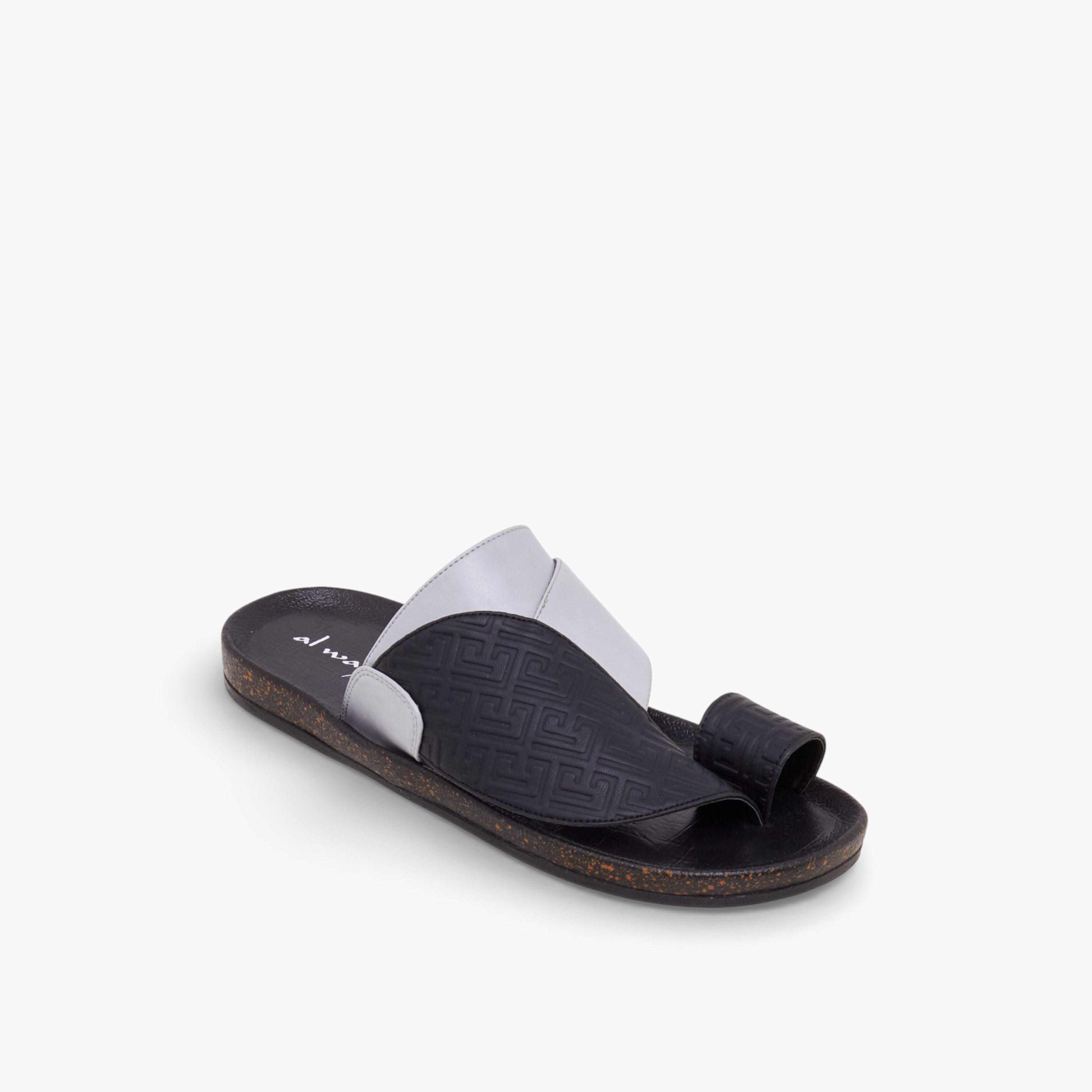 صندل عربي رجالي بتفاصيل حلقة إصبع من إل بي إل بواسطة شو إكسبريس-men-shoes-sandals-image-2