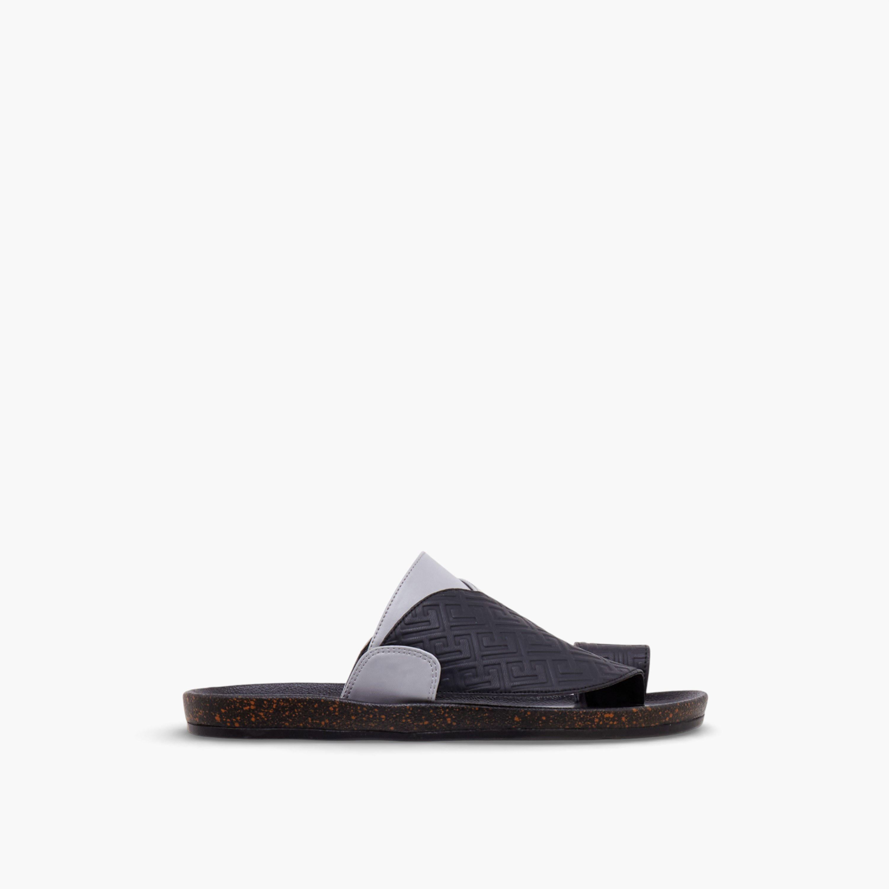 صندل عربي رجالي بتفاصيل حلقة إصبع من إل بي إل بواسطة شو إكسبريس-men-shoes-sandals-image-3
