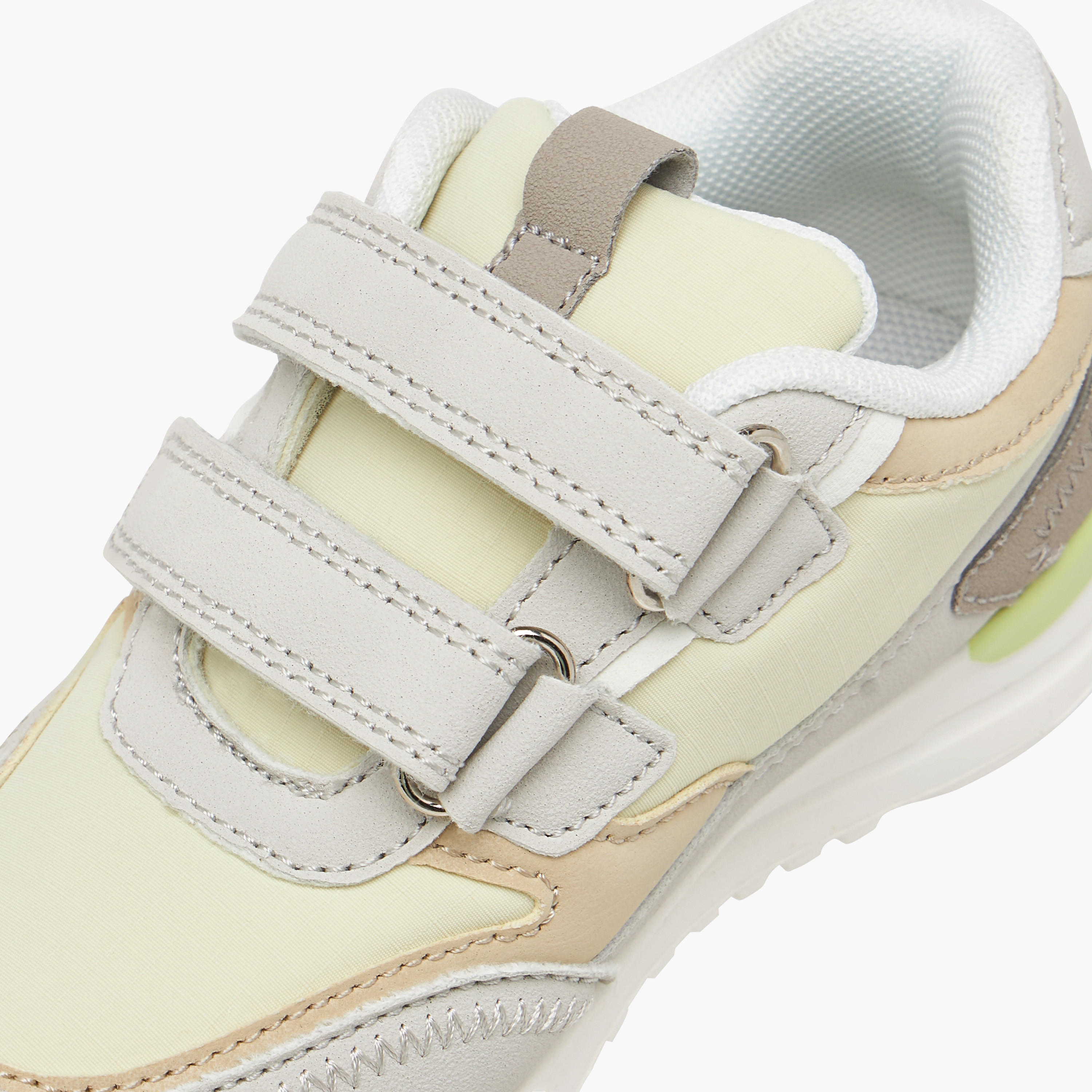 Juniors Colourblock Sneakers with Hook and Loop Closure-boys-shoes-sneakers-image-4