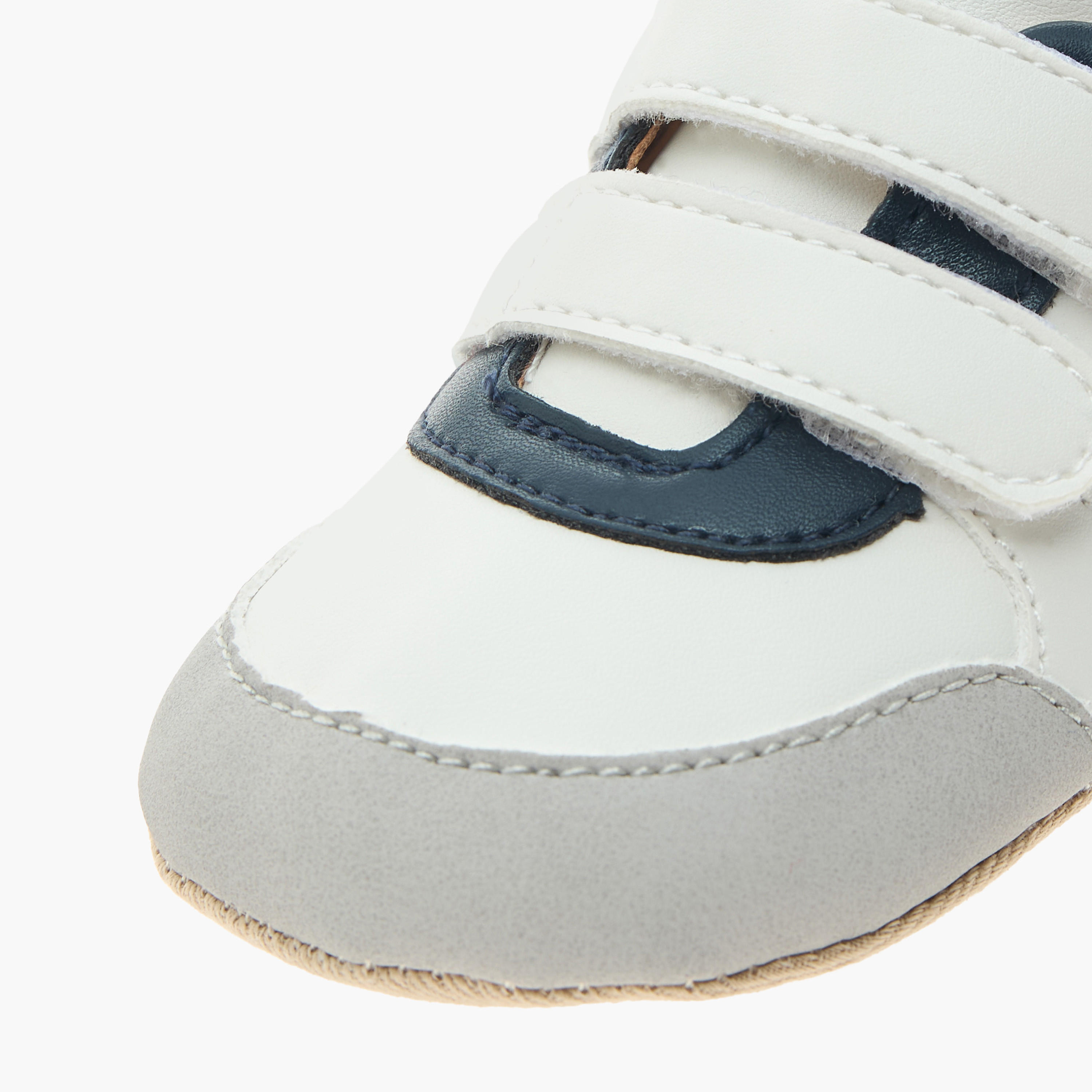 بوت متعدد التصاميم بشريط إغلاق لاصق من بيرفيت-baby-boys-shoes-booties-image-4