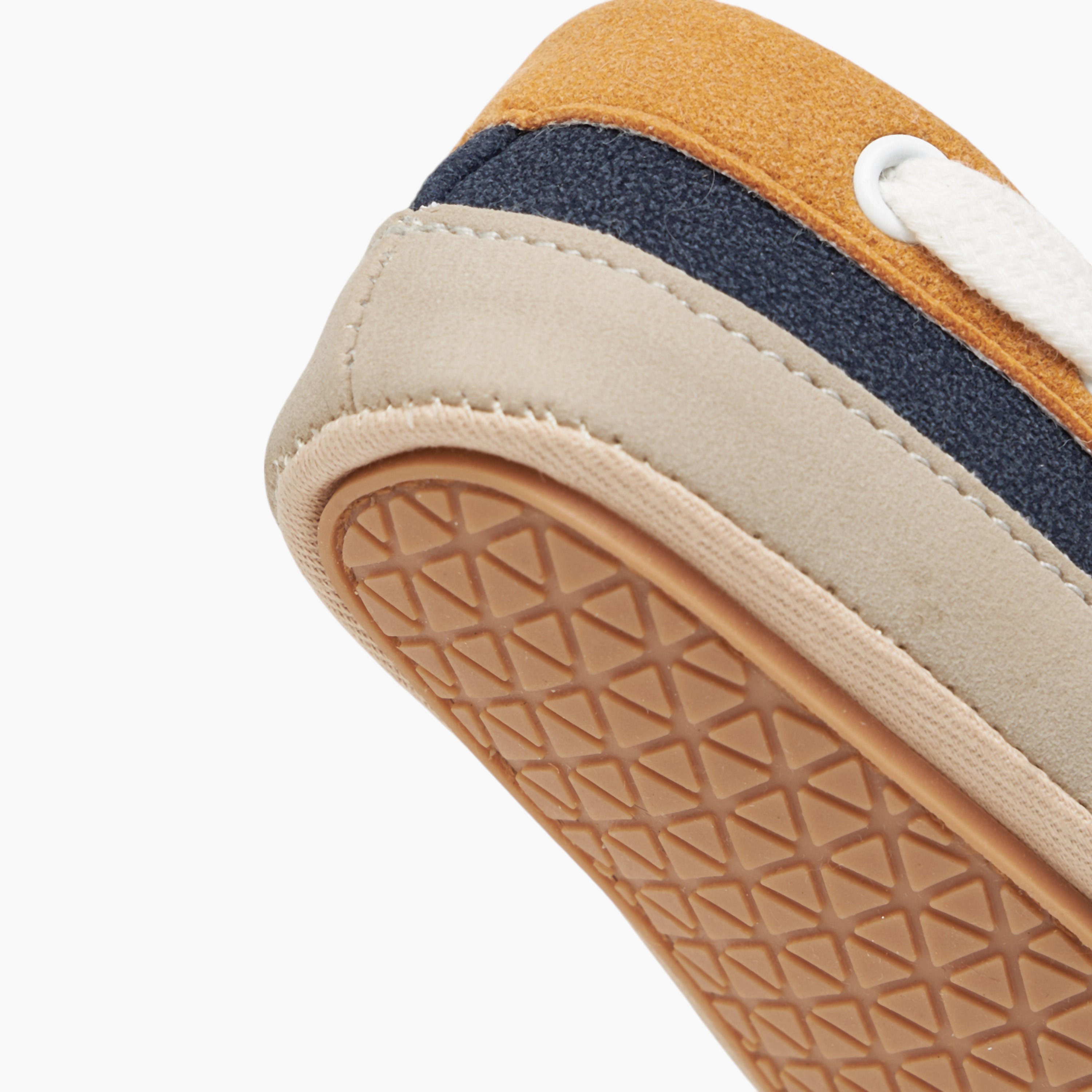 بوت بقوالب ملونة وشريط إغلاق لاصق من بيرفيت-baby-boys-shoes-booties-image-5