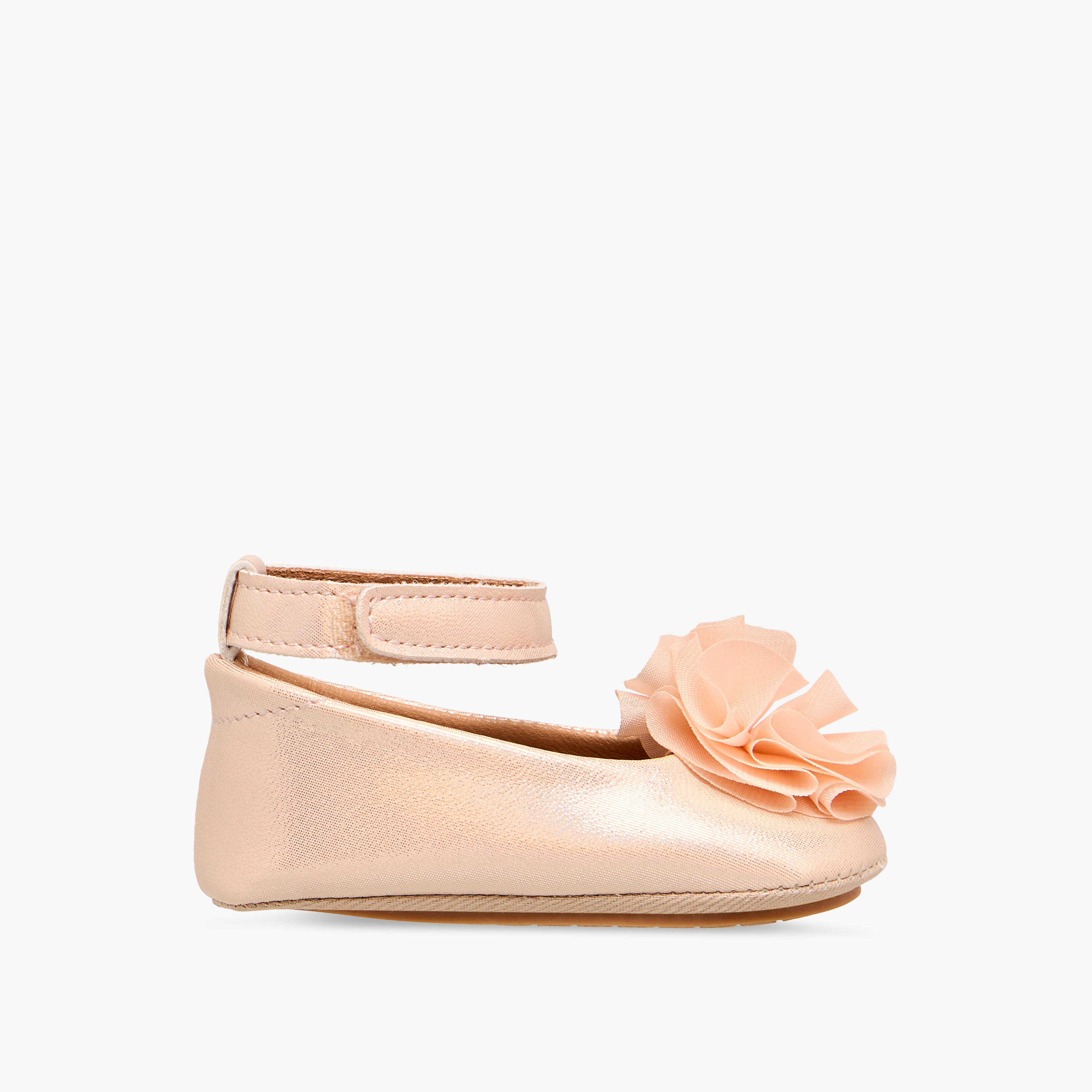 حذاء باليرينا بزينة زهرية من بيرفيت-baby-girls-shoes-booties-image-3