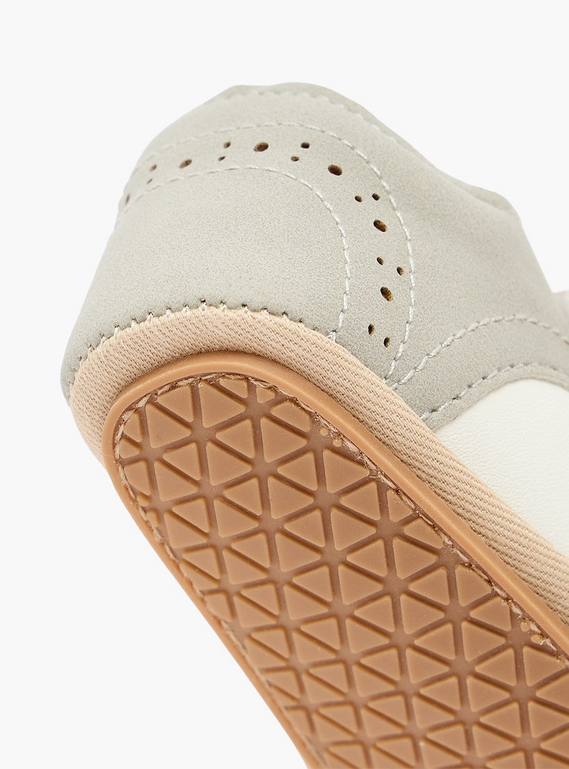 حذاء خفيف بشريط إغلاق لاصق من بيرفيت-baby-boys-shoes-booties-image-5