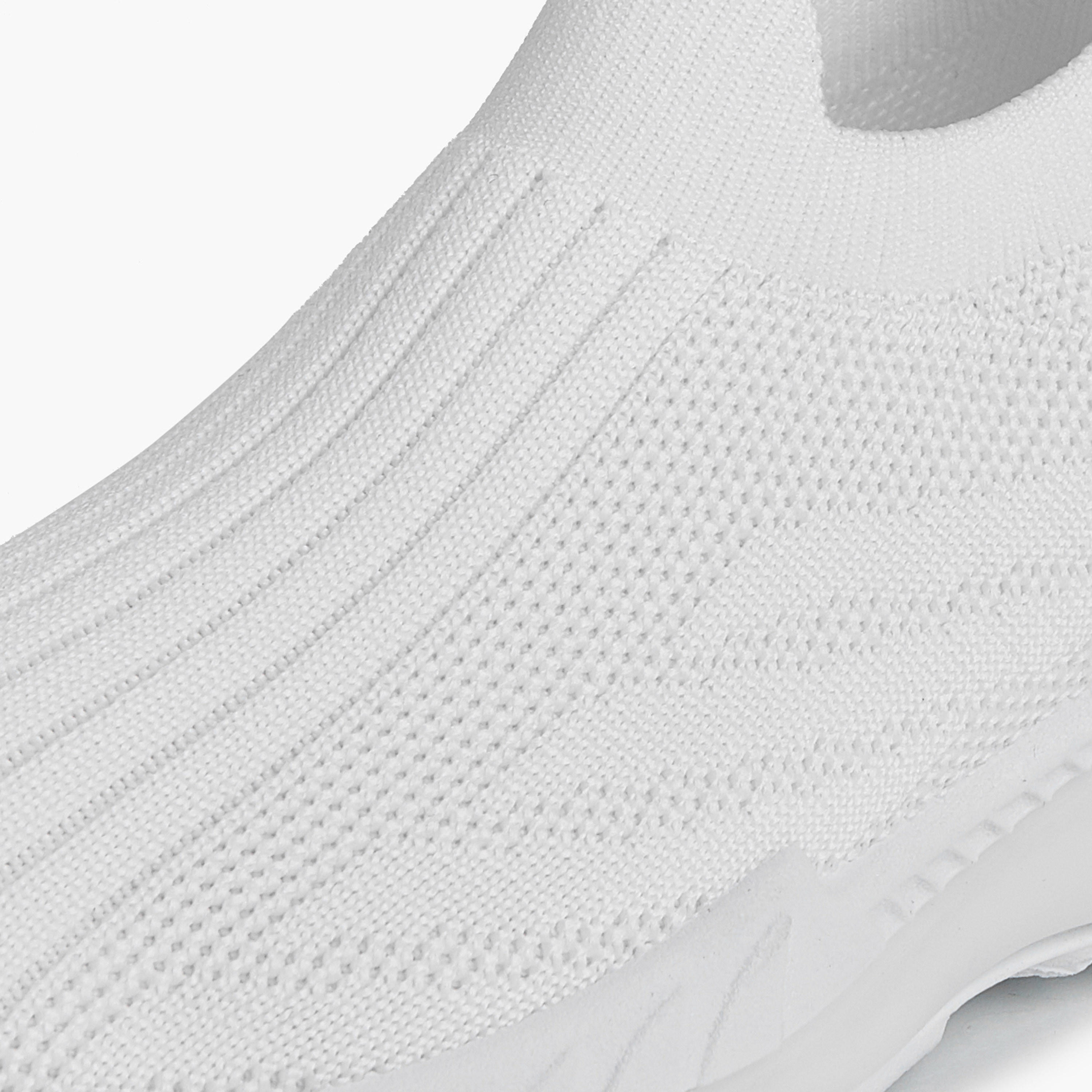 Oaklan by Shoexpress Textured Slip-On Sports Shoes with Pull Tab-girls-shoes-sports-image-4