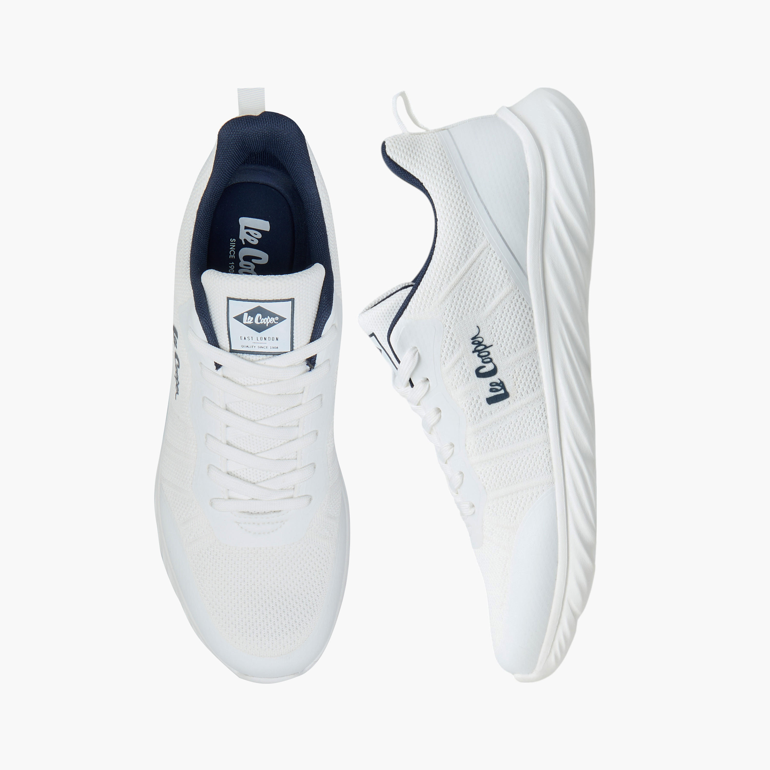 حذاء سنيكرز برباط إغلاق وتفاصيل شعار للرجال من لي كوبر-men-shoes-sneakers-image-1