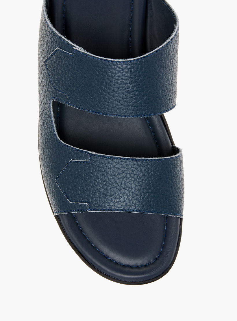LBL by Shoexpress Textured Slip-On Arabic Sandals-men-shoes-sandals-image-3