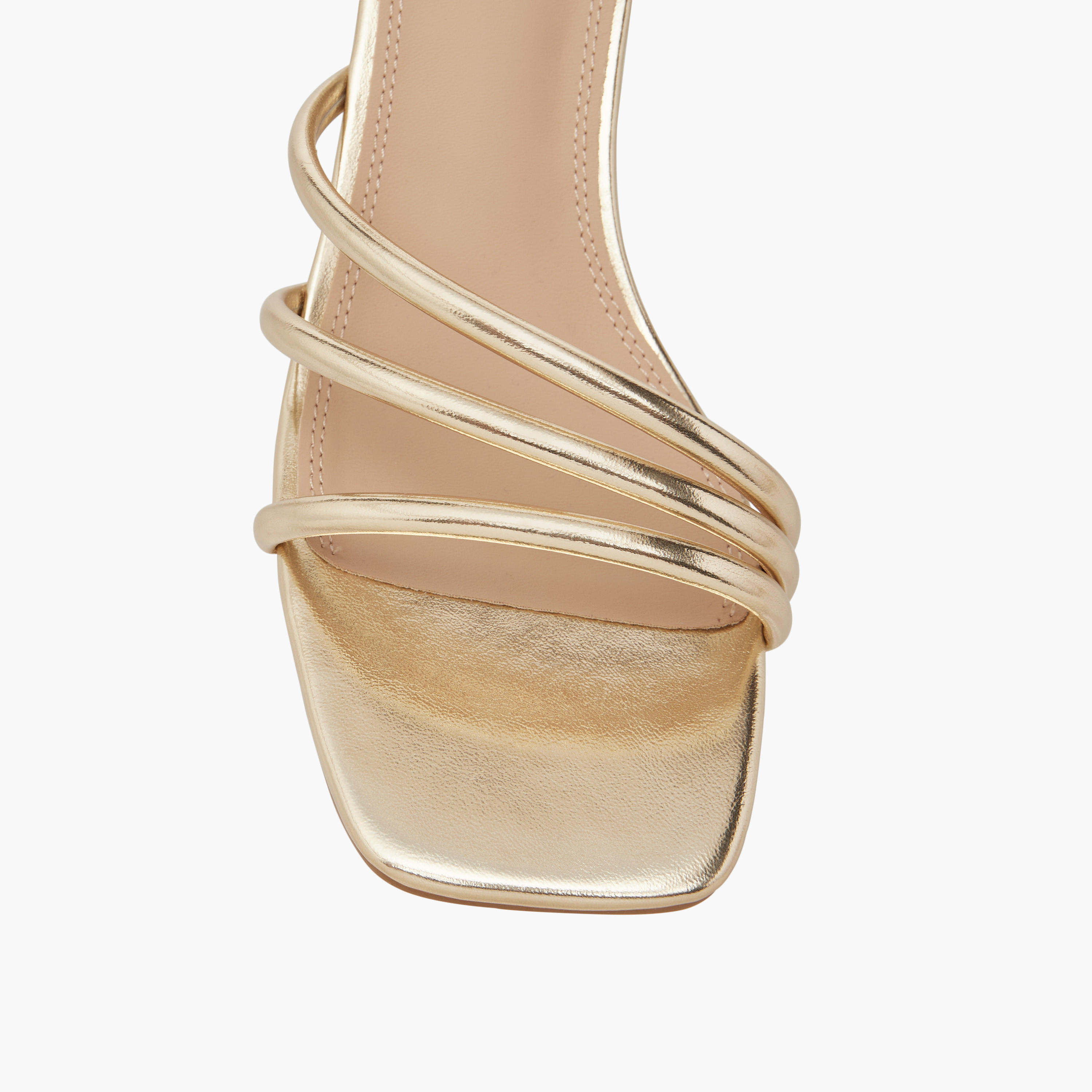 صندل بحزام وكعب سميك وإبزيم إغلاق من فلورا بيلا-women-shoes-sandals-heeled-image-4