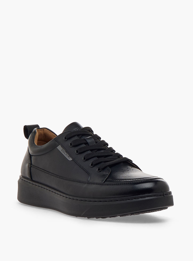 حذاء سنيكرز جلد برباط إغلاق للرجال من دوتشيني-men-shoes-sneakers-image-2