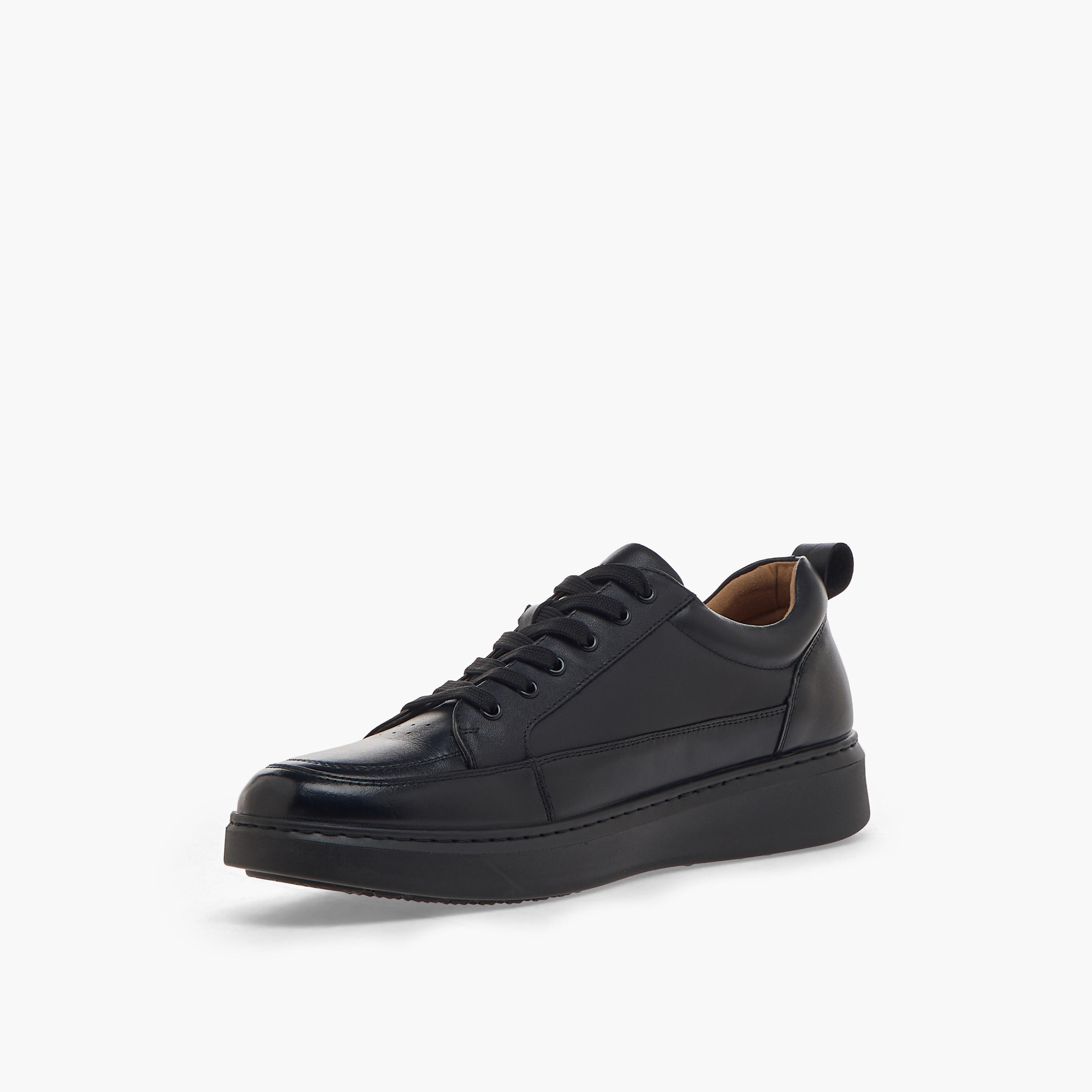 حذاء سنيكرز جلد برباط إغلاق للرجال من دوتشيني-men-shoes-sneakers-image-4