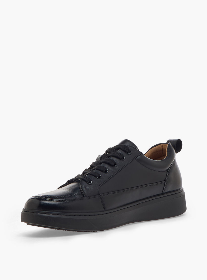 حذاء سنيكرز جلد برباط إغلاق للرجال من دوتشيني-men-shoes-sneakers-image-4