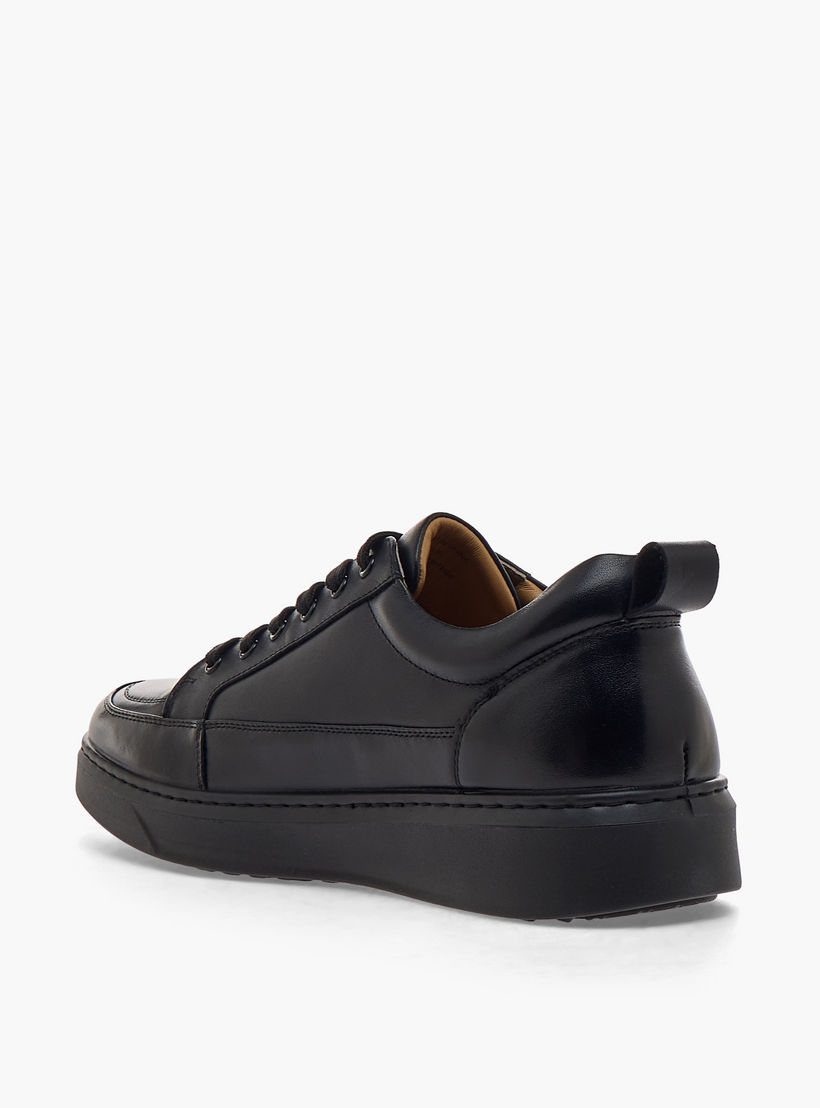 حذاء سنيكرز جلد برباط إغلاق للرجال من دوتشيني-men-shoes-sneakers-image-5