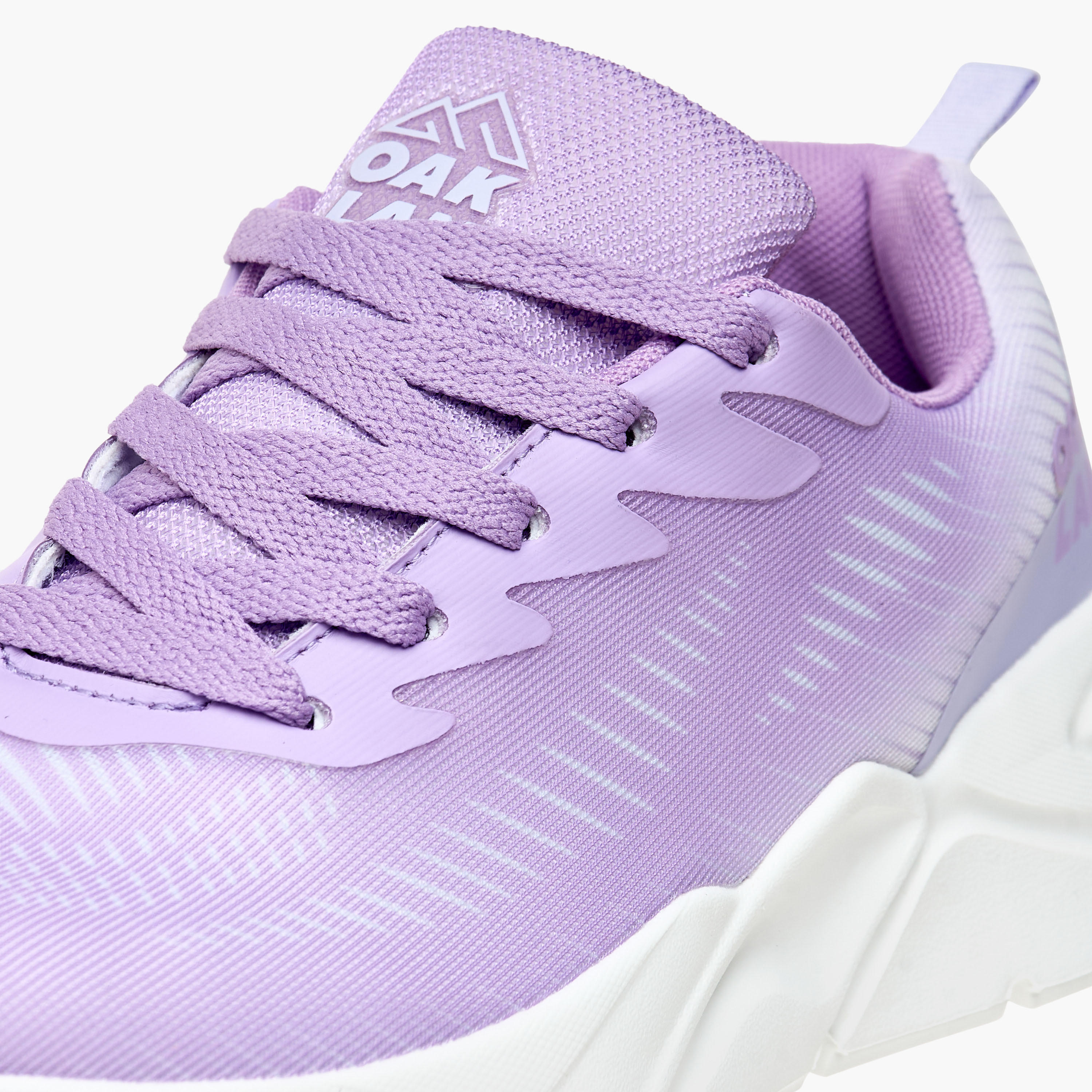 حذاء برباط إغلاق بطبعات من أوكلان من شو إكسبريس-women-shoes-sneakers-image-4