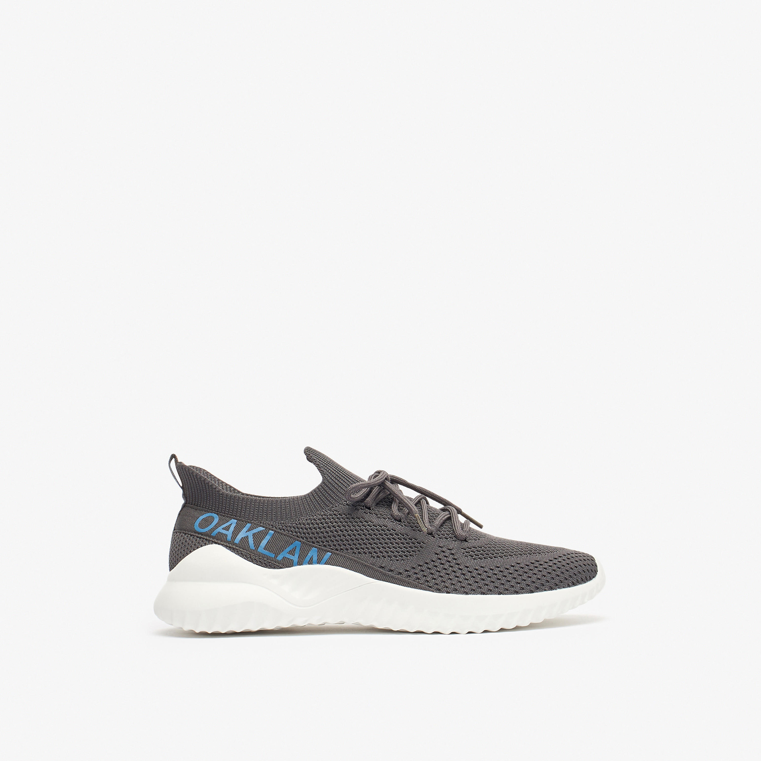 حذاء رياضي سهل الارتداء بطبعات شعار مع ألسنة سحب من أوكلاند من شو إكسبريس-sports-men-shoes-image-13