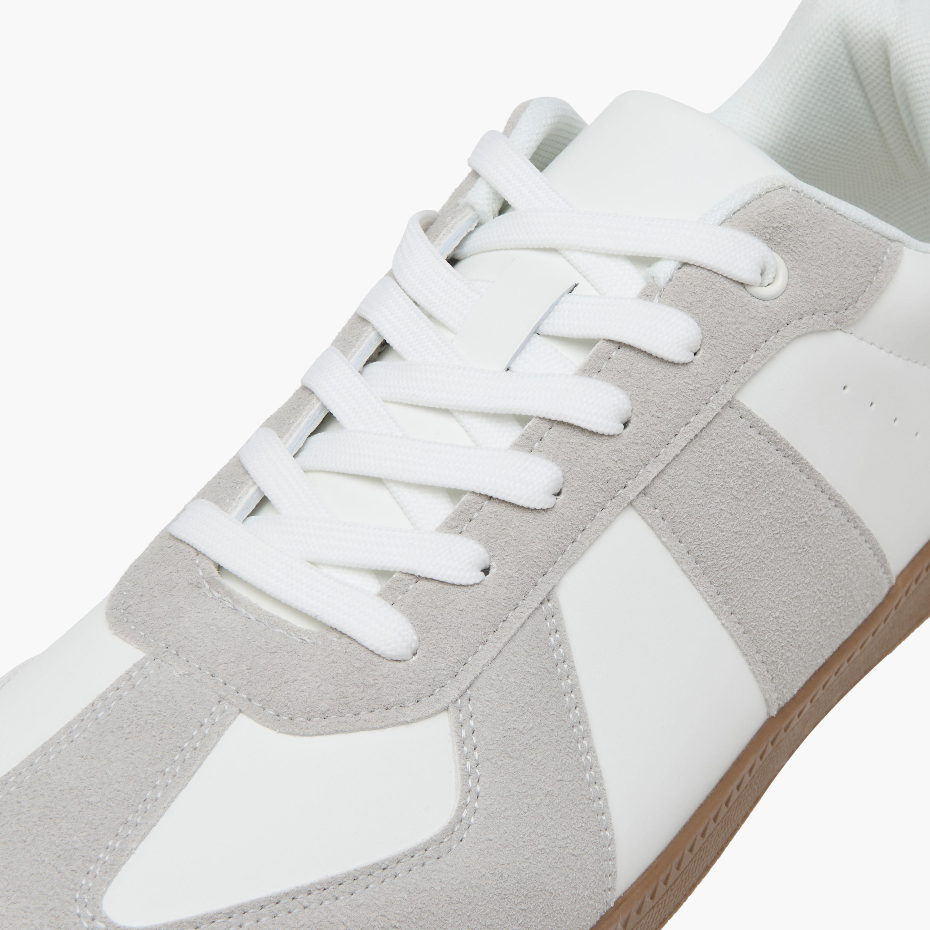 حذاء سنيكرز برباط إغلاق وألواح للرجال من أل بي أل من شو إكسبريس-men-shoes-sneakers-image-4